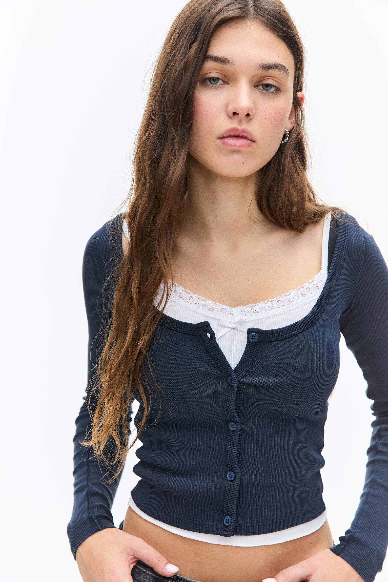 Ribbed T-shirt with buttons Product Image