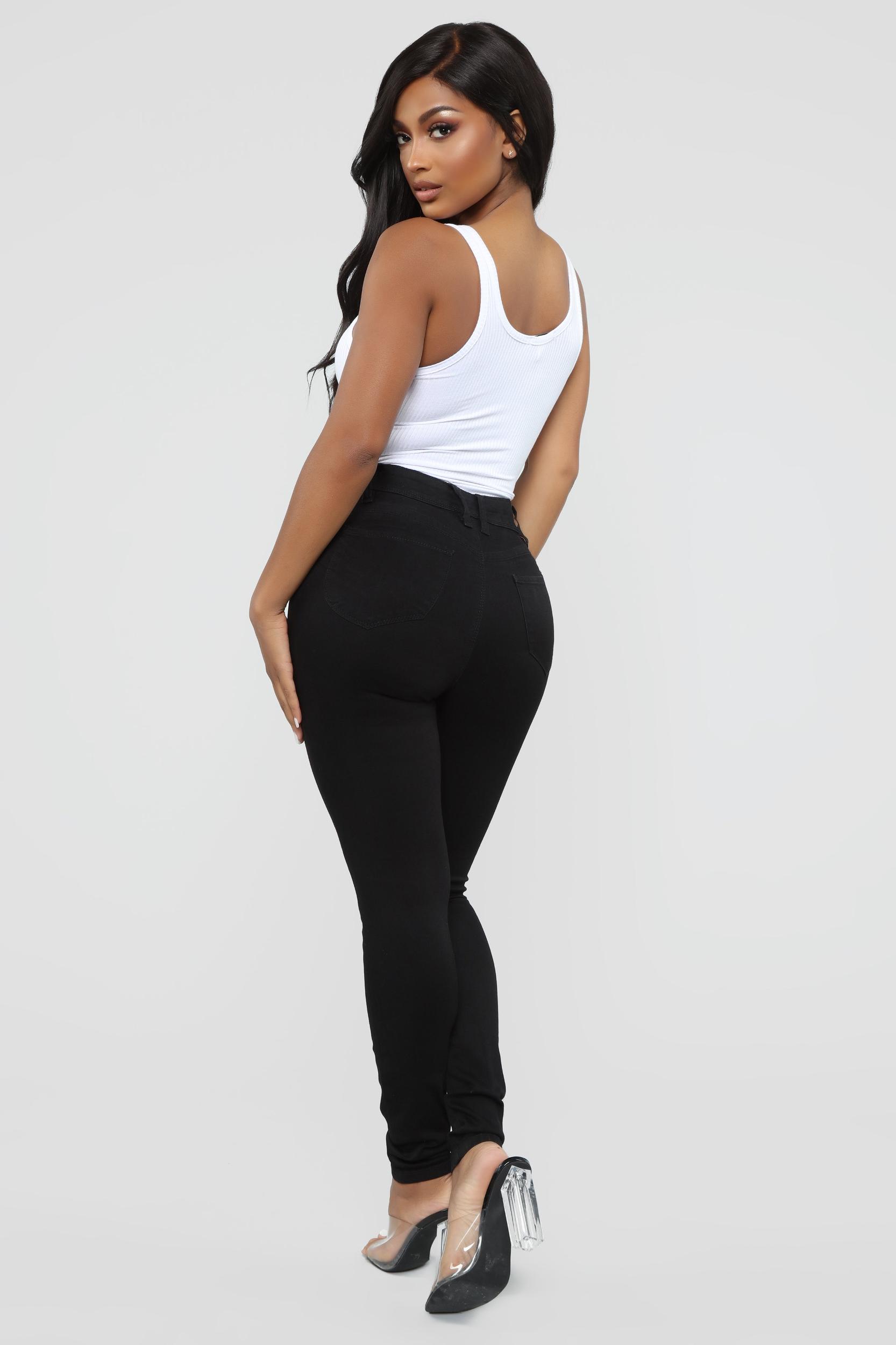Statuesque Booty Lifting Jeans - Black Product Image