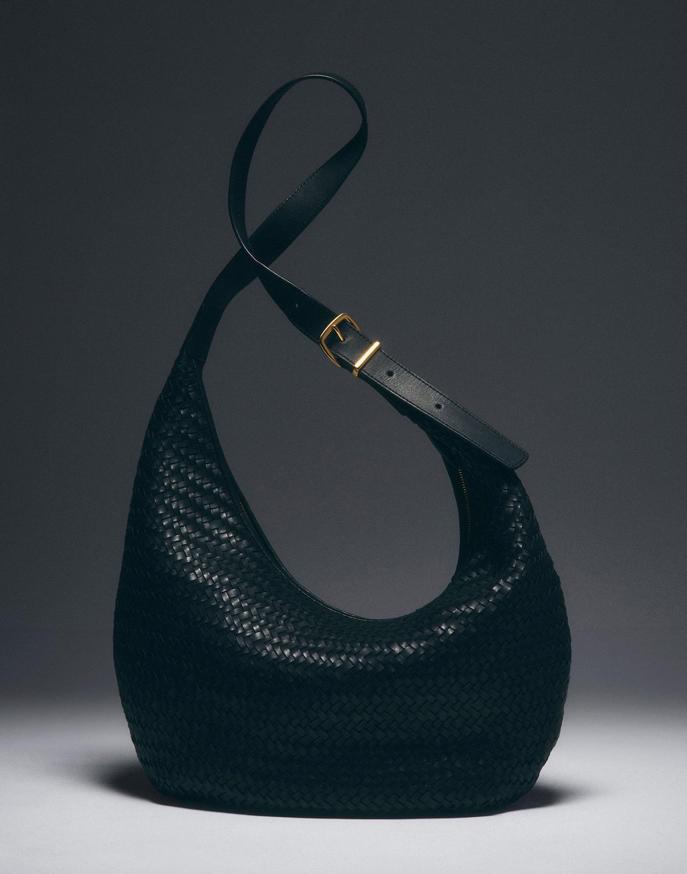 The Essential Curve Shoulder Bag Product Image