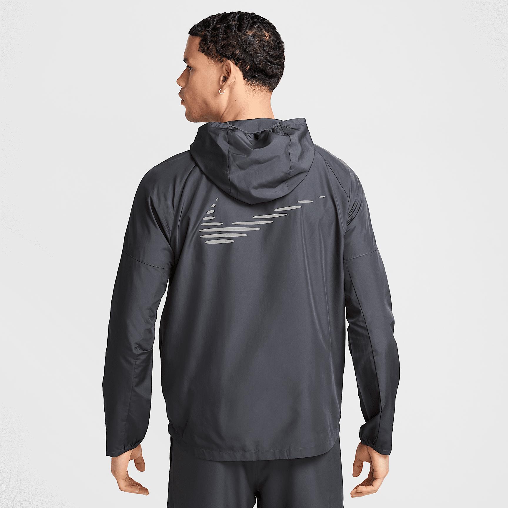 Nike Men's Miler Flash Water-Repellent Running Jacket Product Image