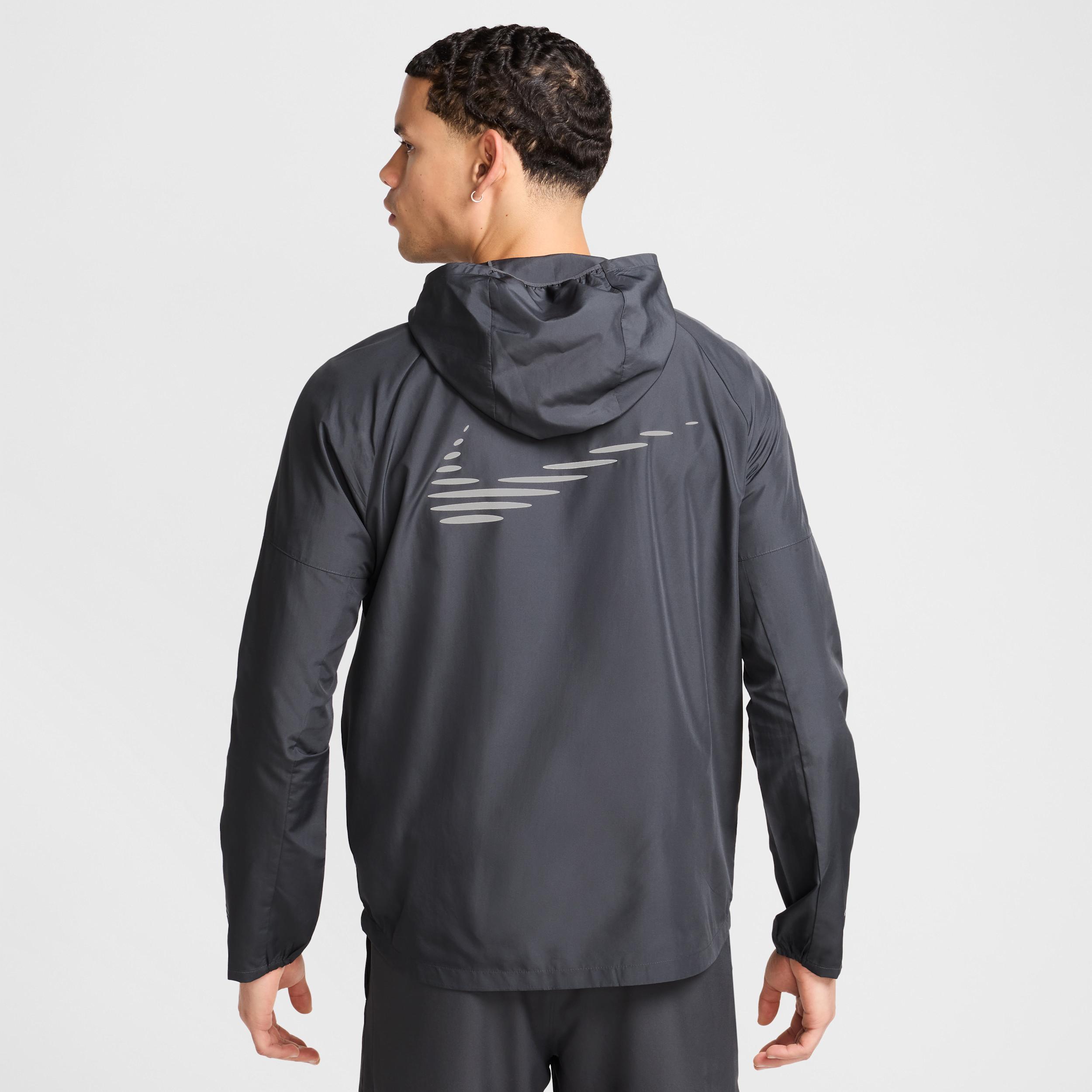 Nike Men's Miler Flash Water-Repellent Running Jacket Product Image