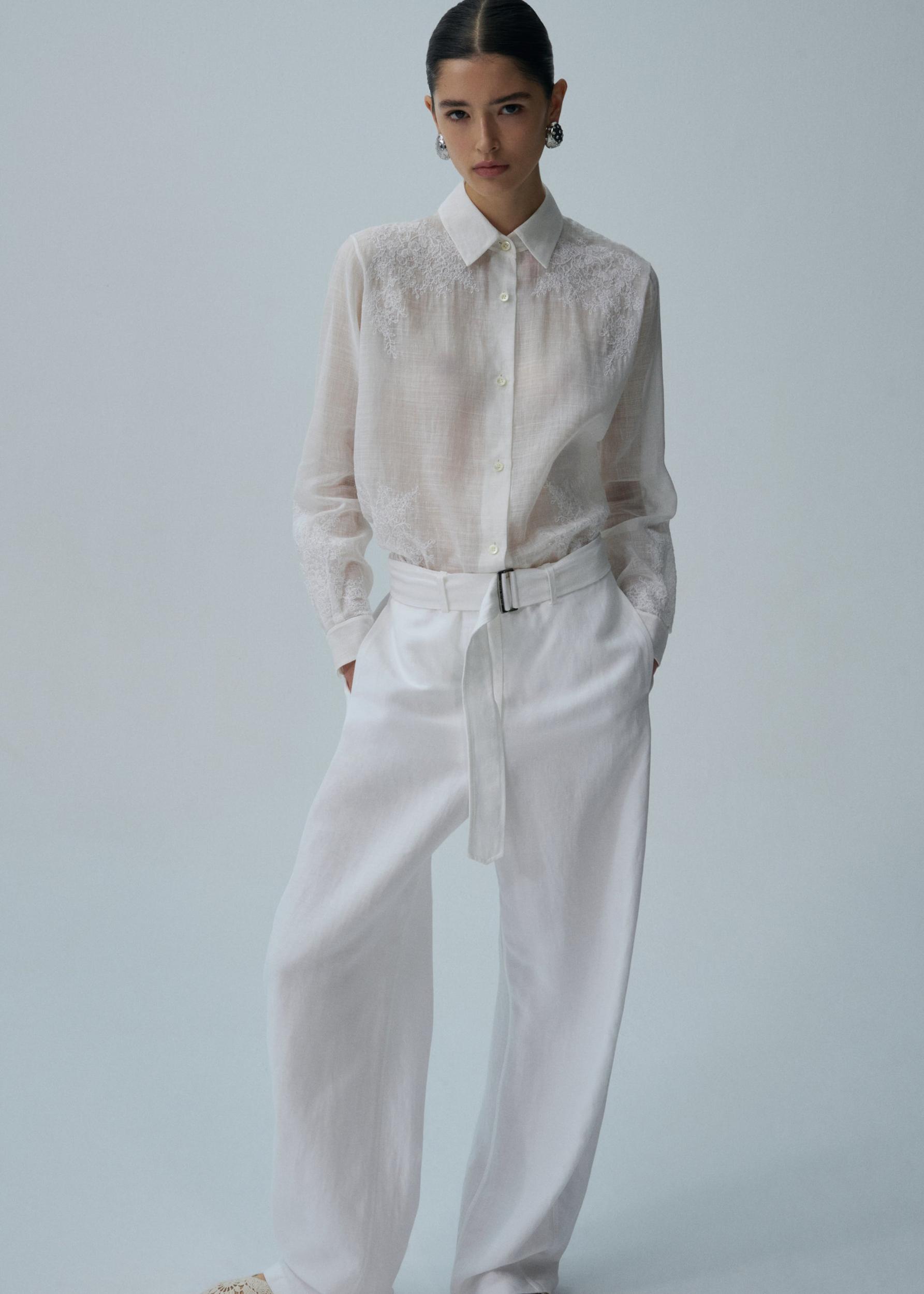 Relaxed cotton belted trousers in white Product Image