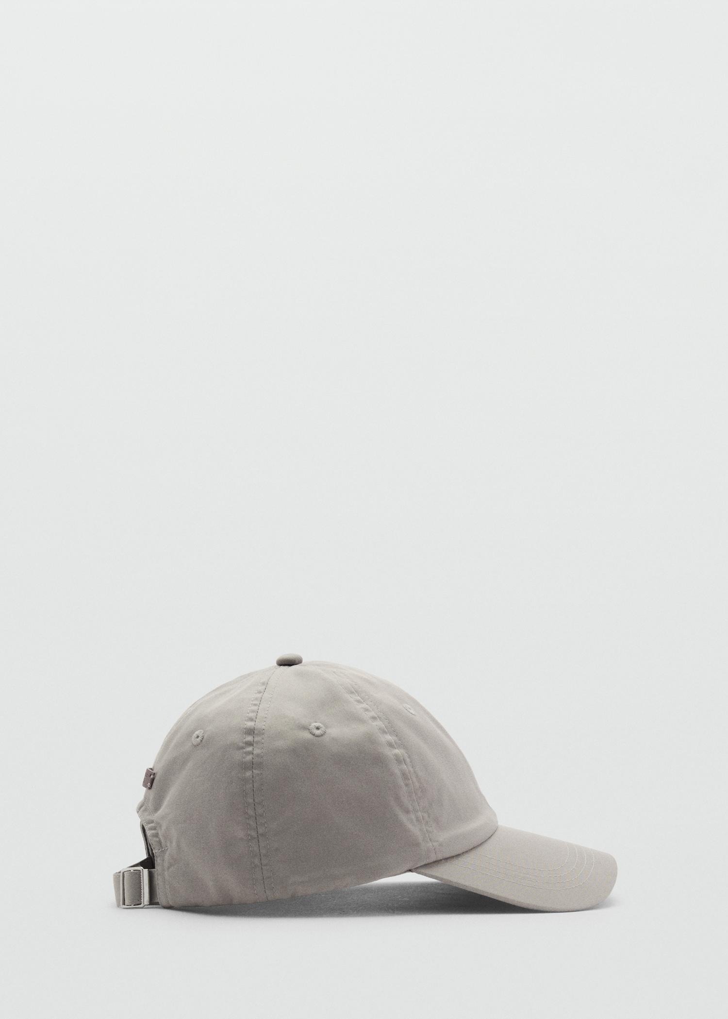 Cotton visor cap - Men | MANGO USA Product Image
