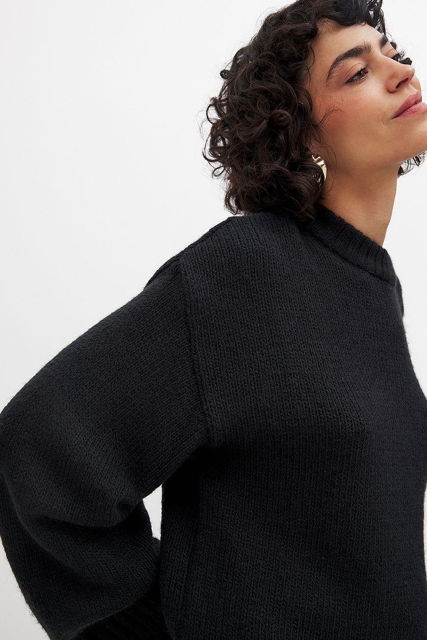 Round Neck Knitted Sweater Blue Product Image