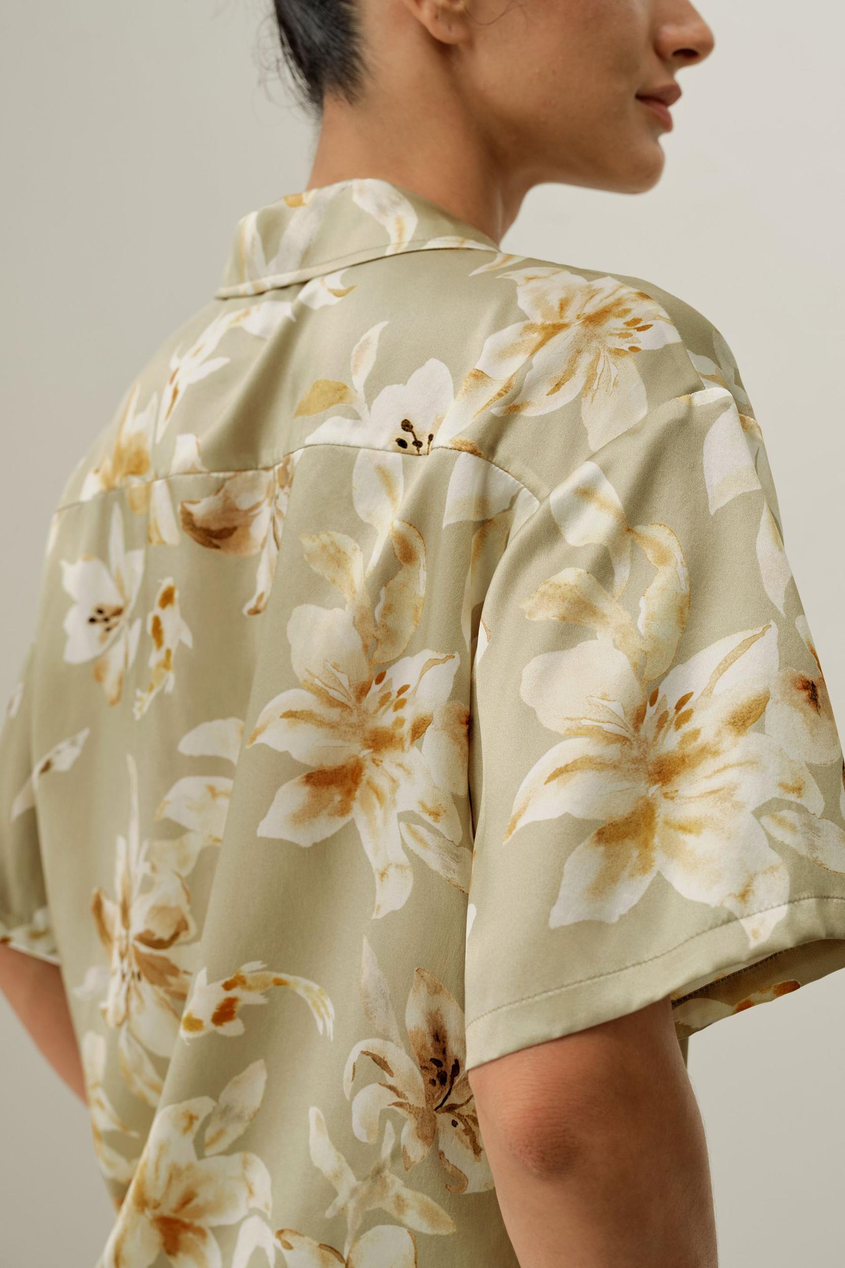 Pisces Zodiac Short Silk Pajama Set Product Image