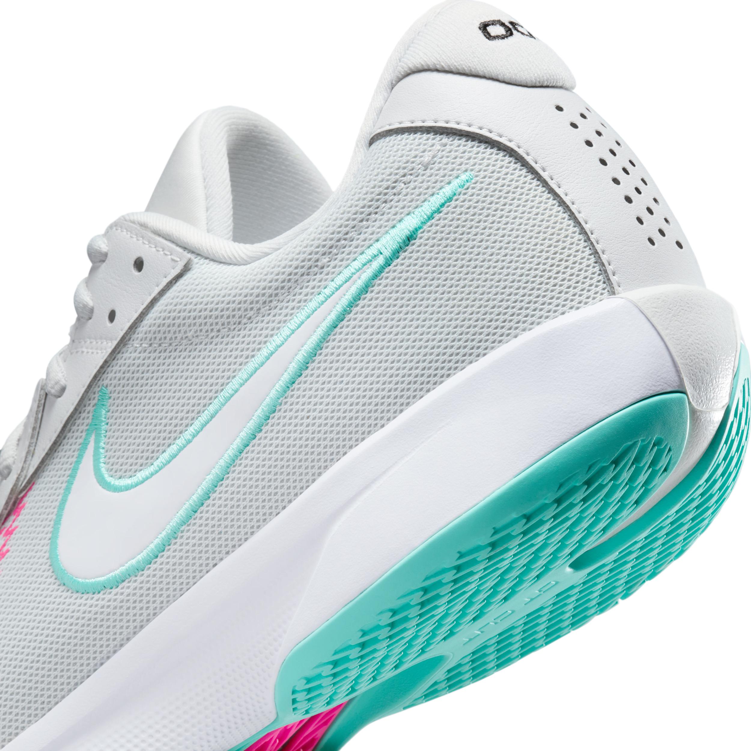 Nike Men's G.T. Cut Academy Basketball Shoes Product Image