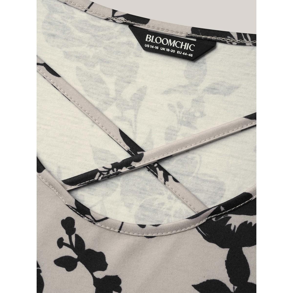 Plus Size Rosy Print Neck-Tie Fitted Vest Women Multicolor Romantic Contrast U-neck Elegant Tank Tops Camis BloomChic 18-20/2X Product Image