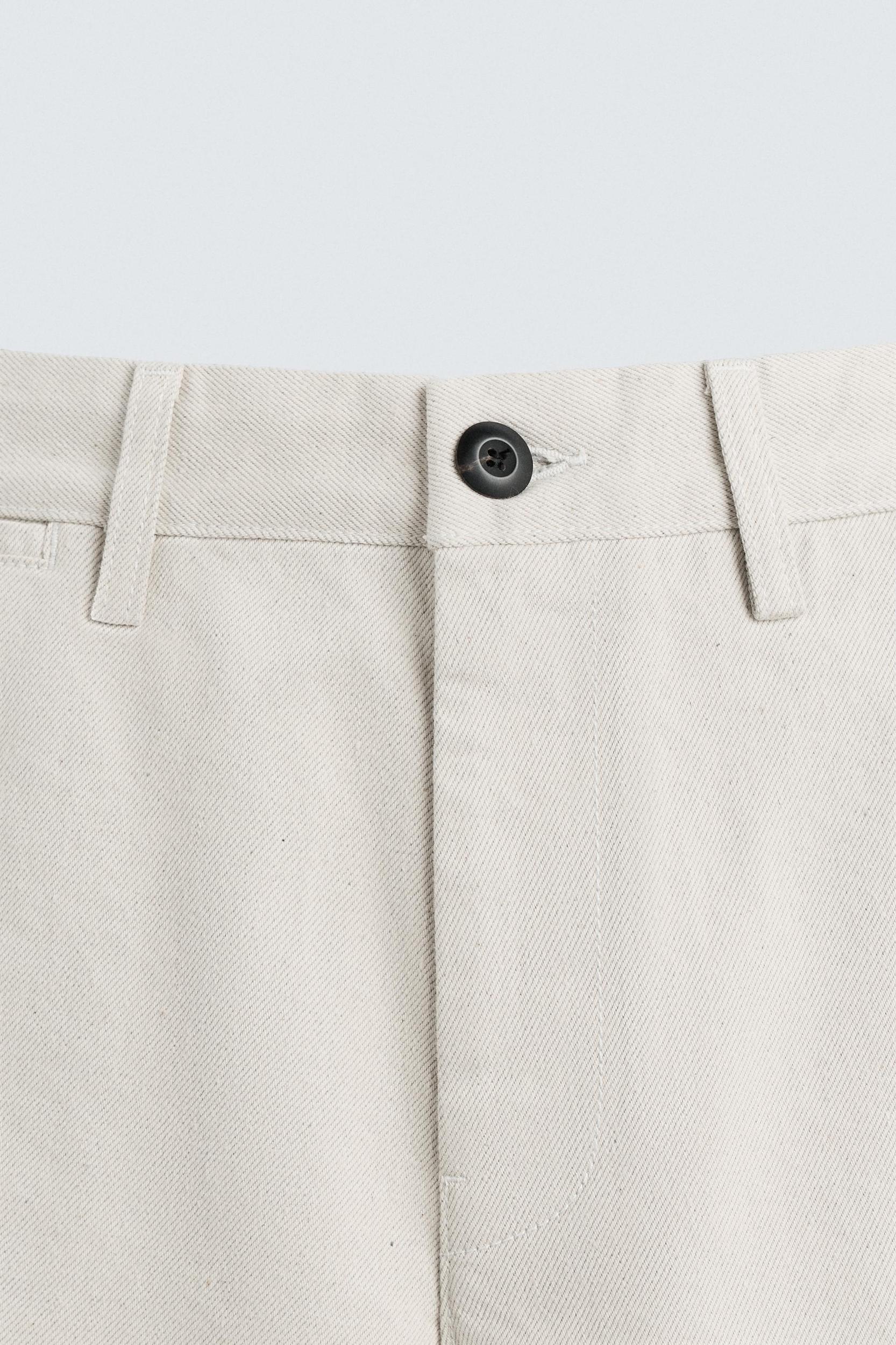 BAGGY FIT BERMUDA SHORTS Product Image
