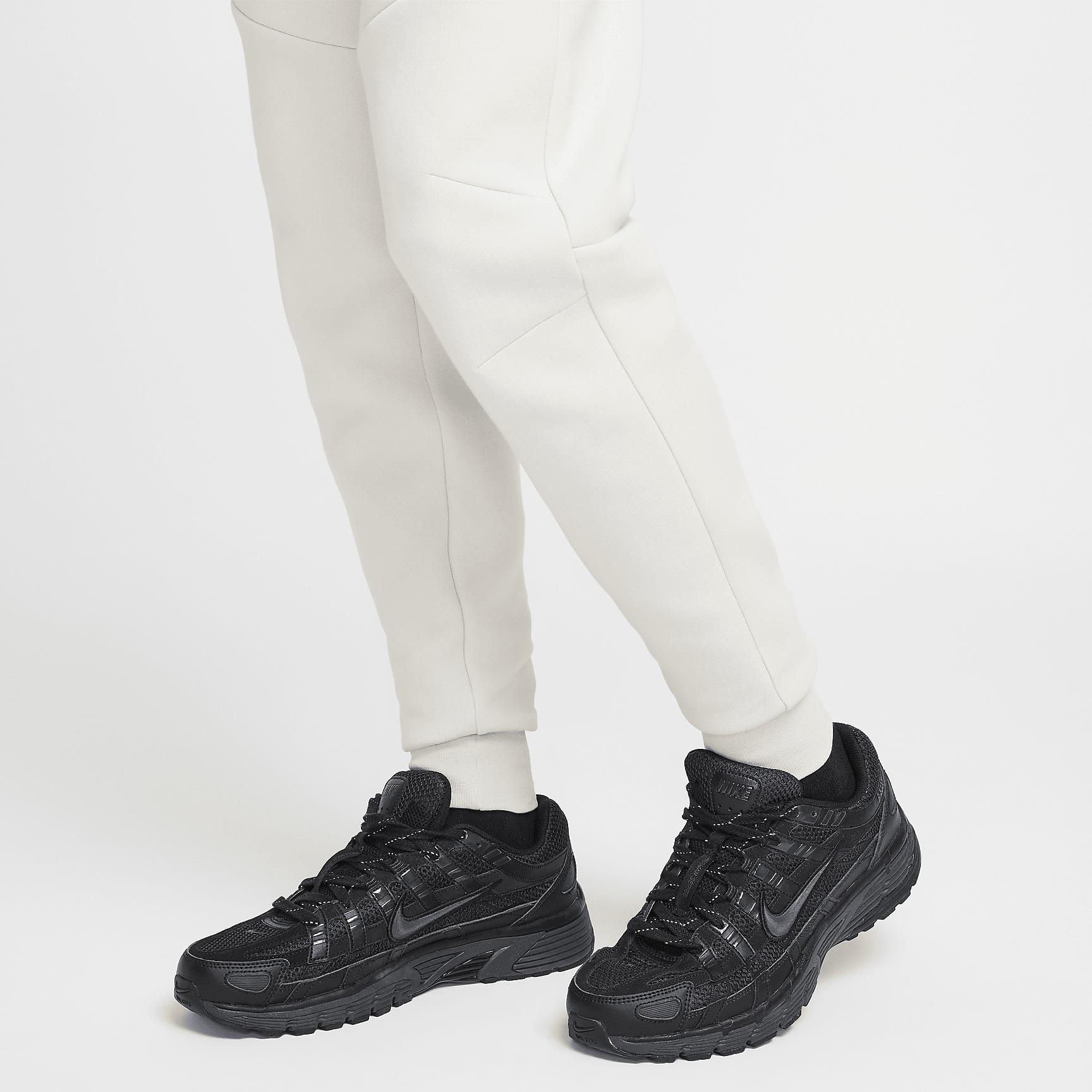 Nike Men's Tech Fleece Jogger Pants Product Image