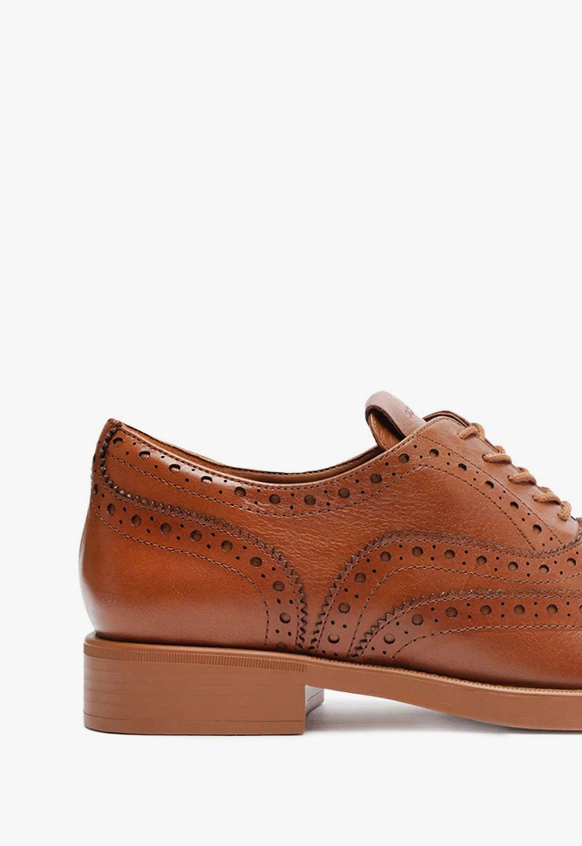 David Oxford Flat Female Product Image