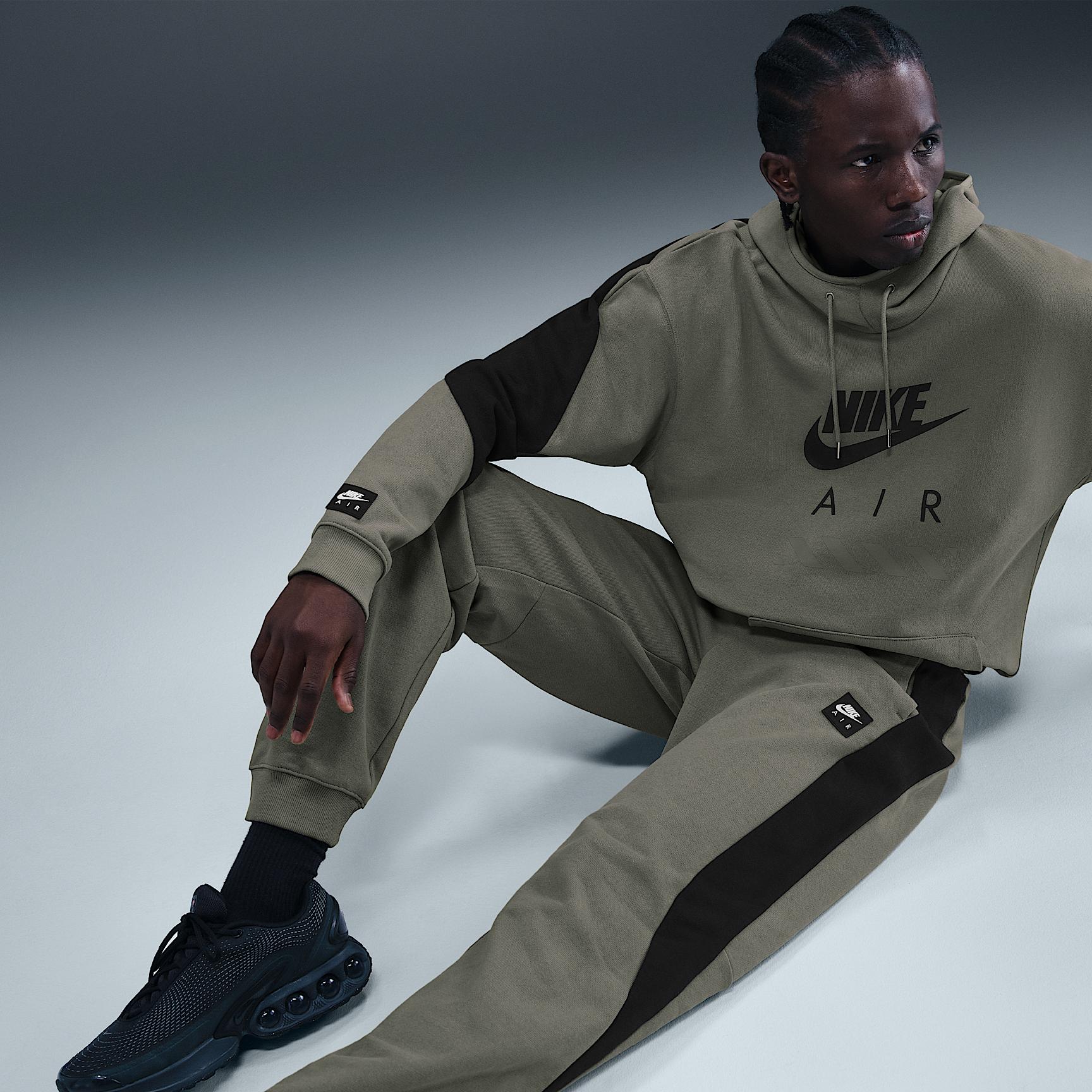 Nike Men's Air Fleece Jogger Pants Product Image
