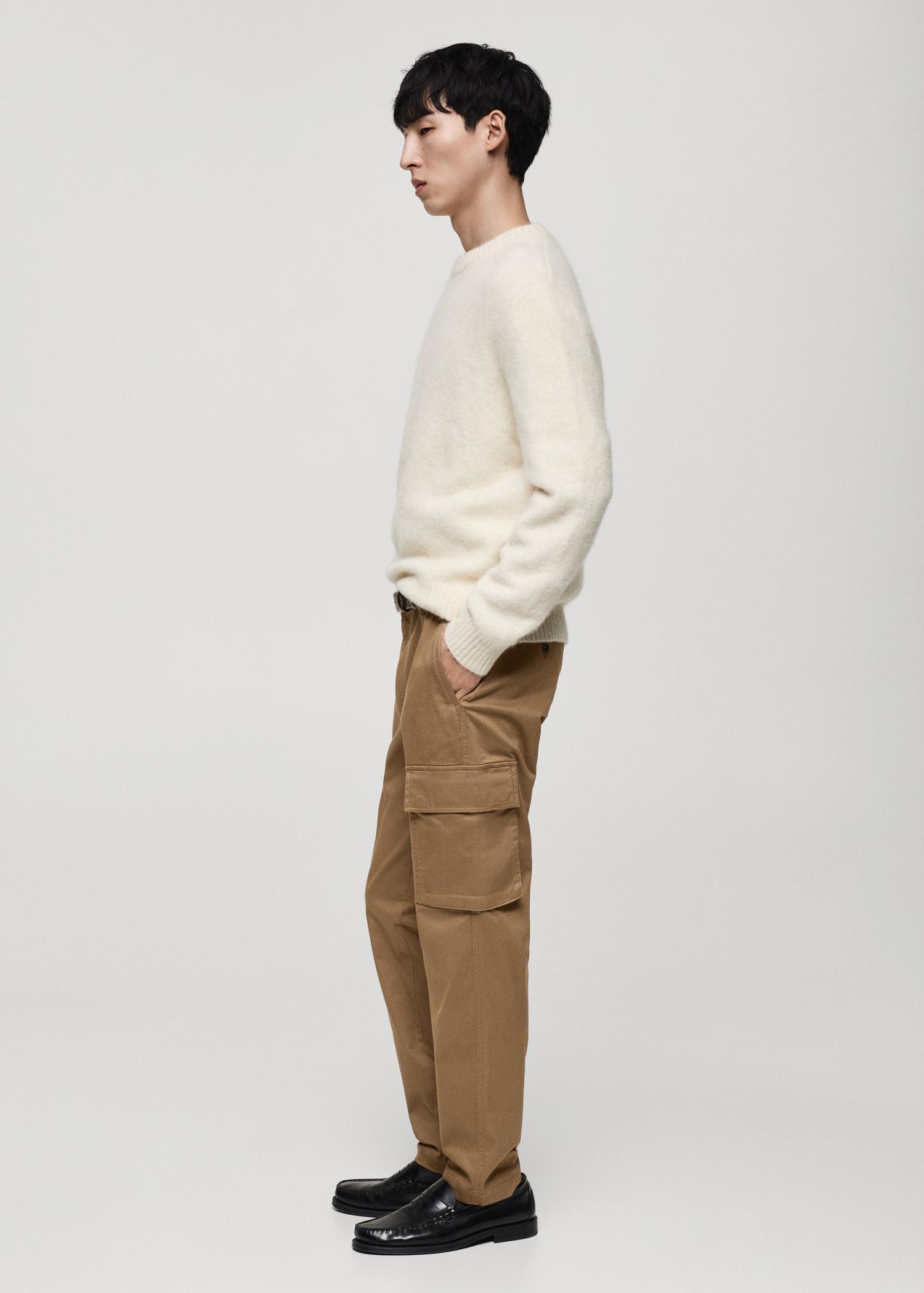 Regular-fit cotton cargo pants - Men | MANGO USA Product Image