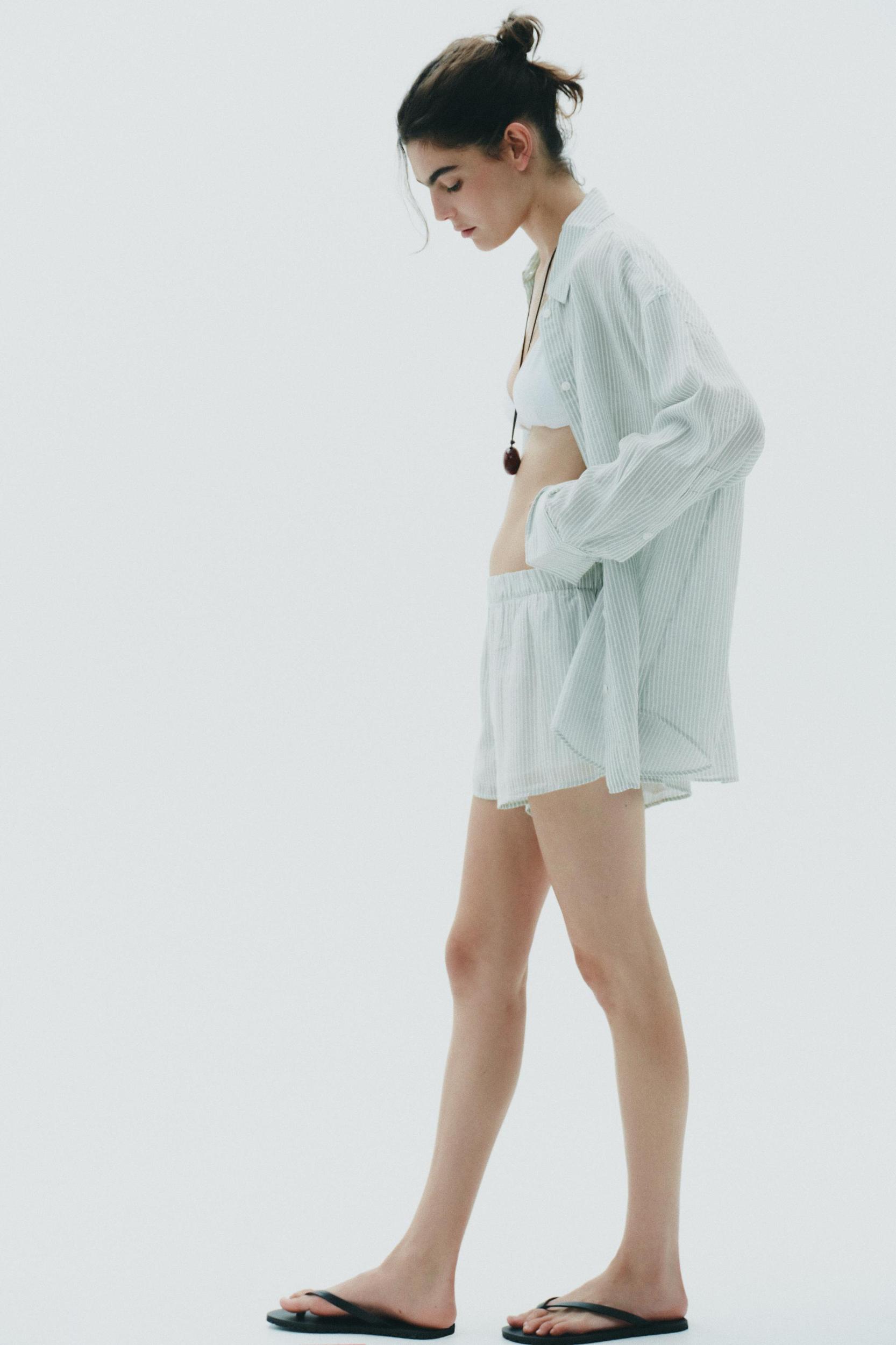 STRIPED GAUZE PAJAMA SHORTS Product Image