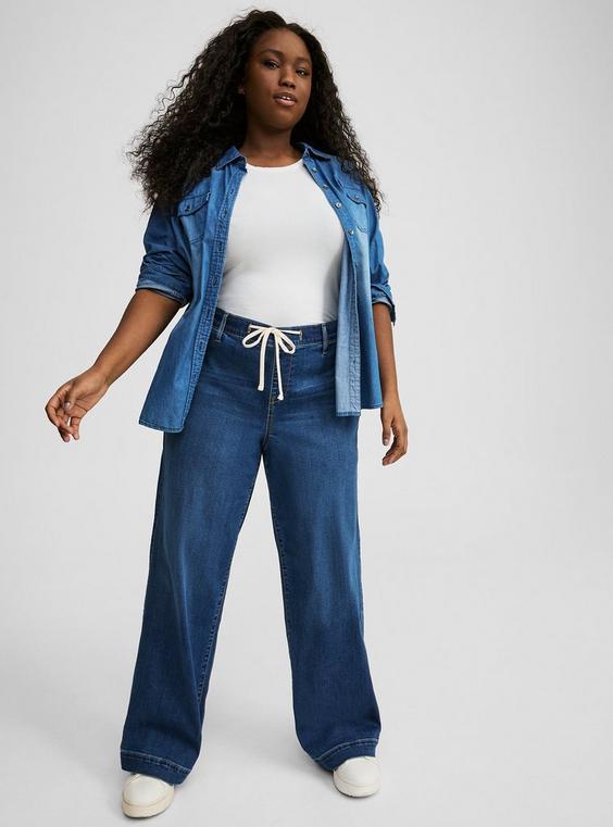 Weekend Mid-Rise Wide Leg Jean Product Image