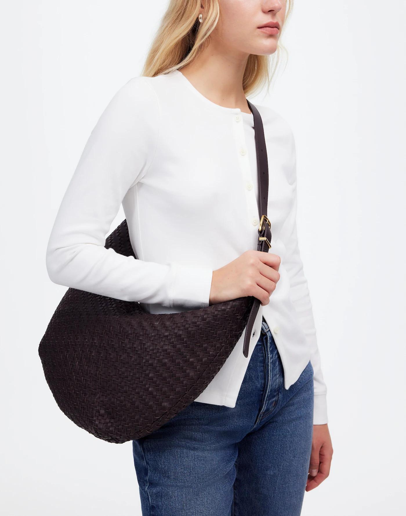 The Essential Curve Shoulder Bag Product Image