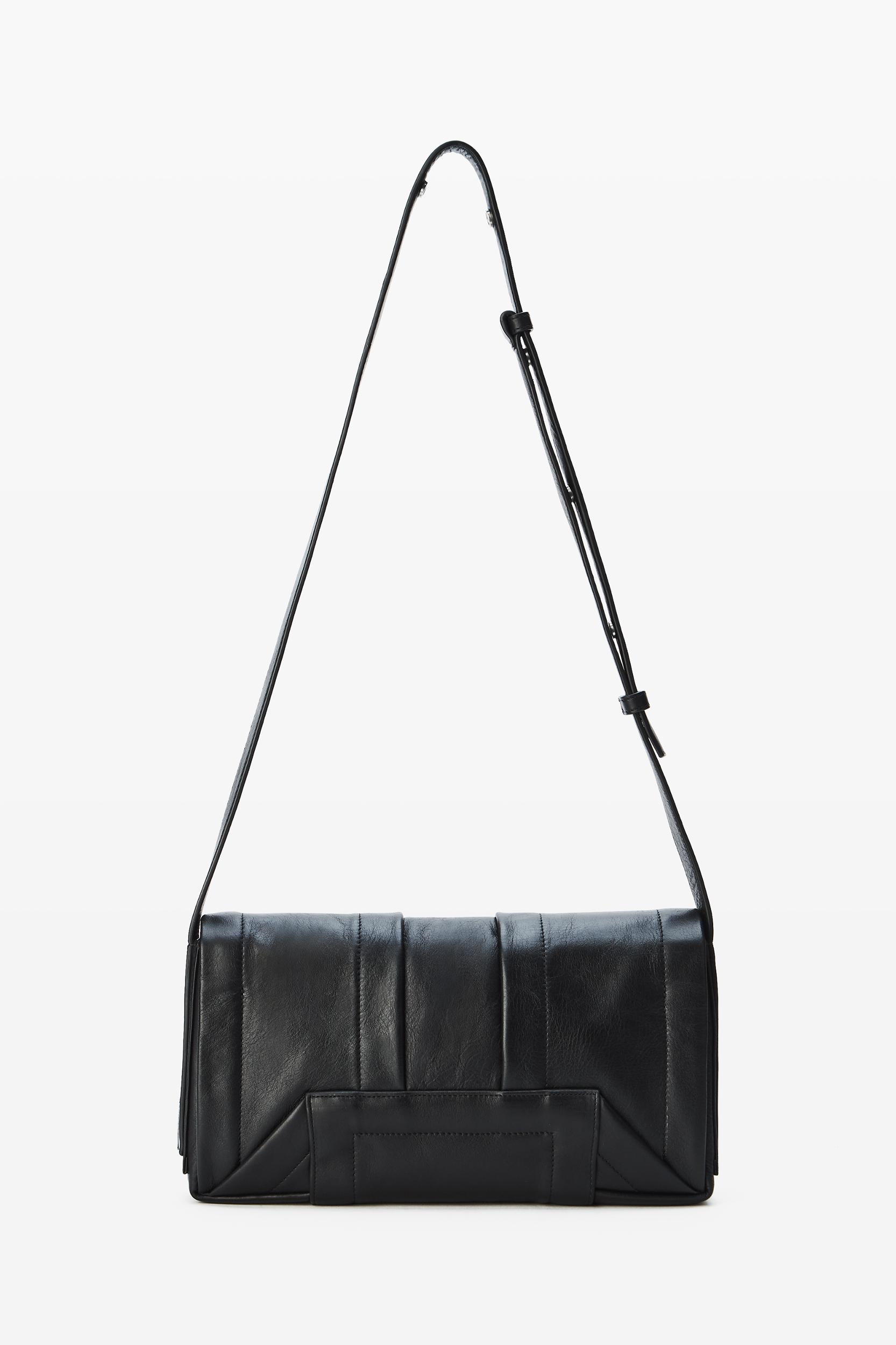 Pack Flap Crossbody Bag Leather Medium Product Image