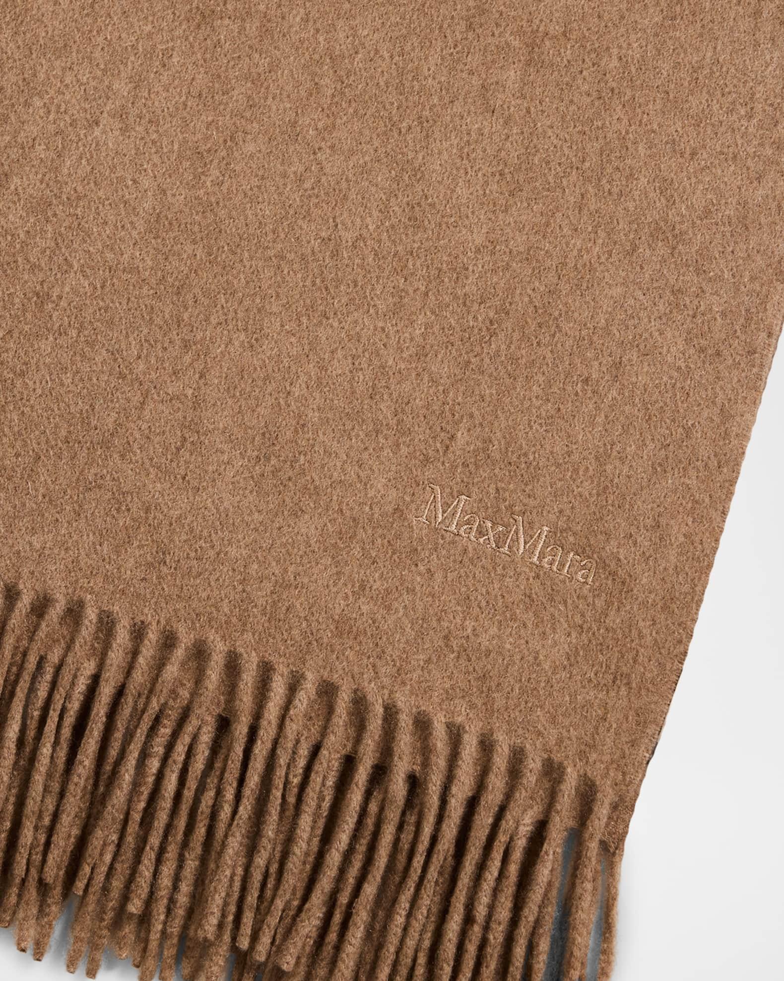 Baci Cashmere Scarf Product Image