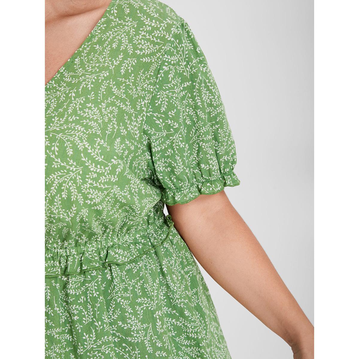 Plus Size SpringGreen Ditsy Floral Ruffled Trim Puff Sleeve V Neck Blouse Women Casual Short sleeve V-neck Dailywear Blouses BloomChic 18/2X Product Image