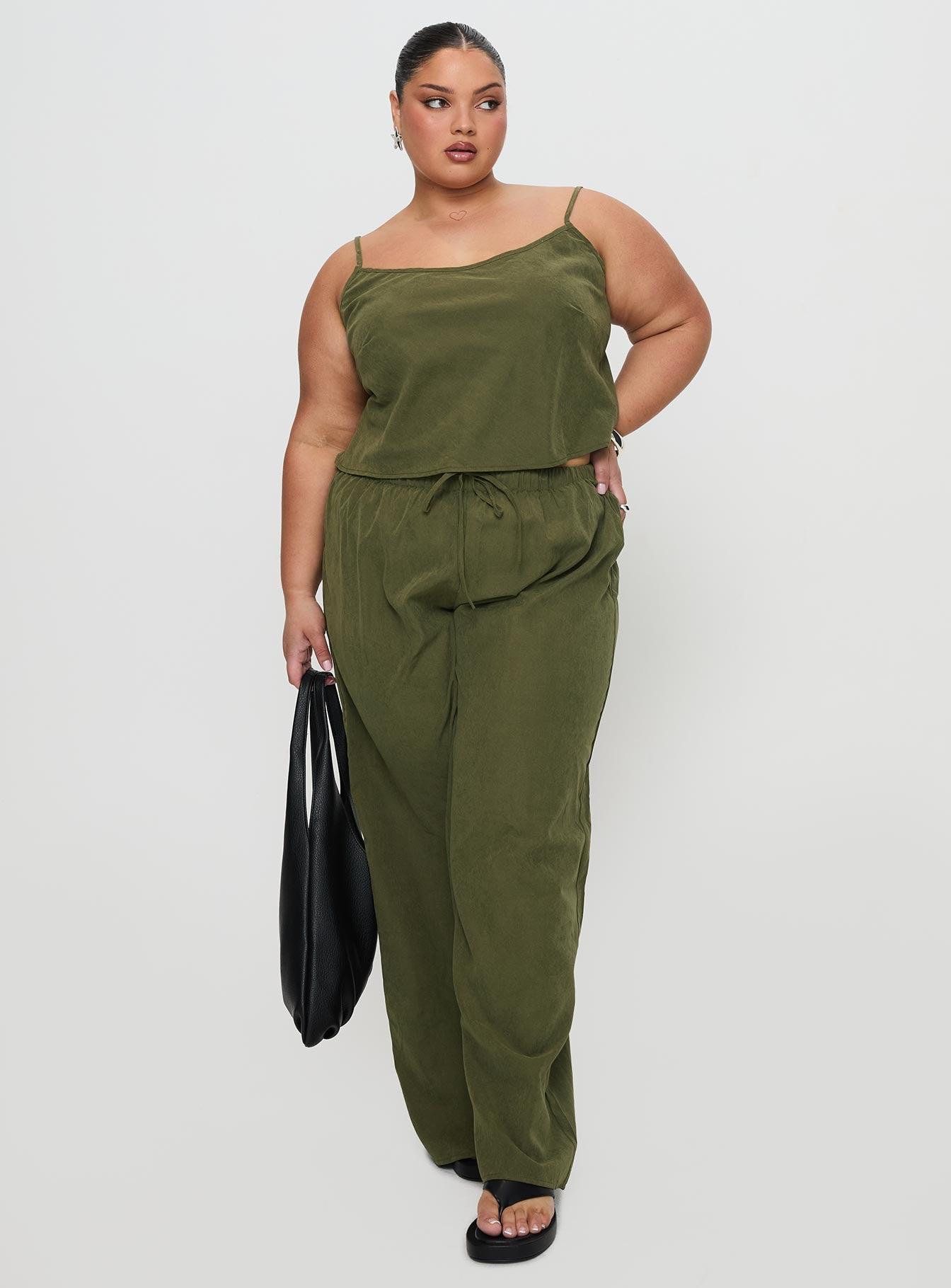 Paigey Set Khaki Curve Product Image