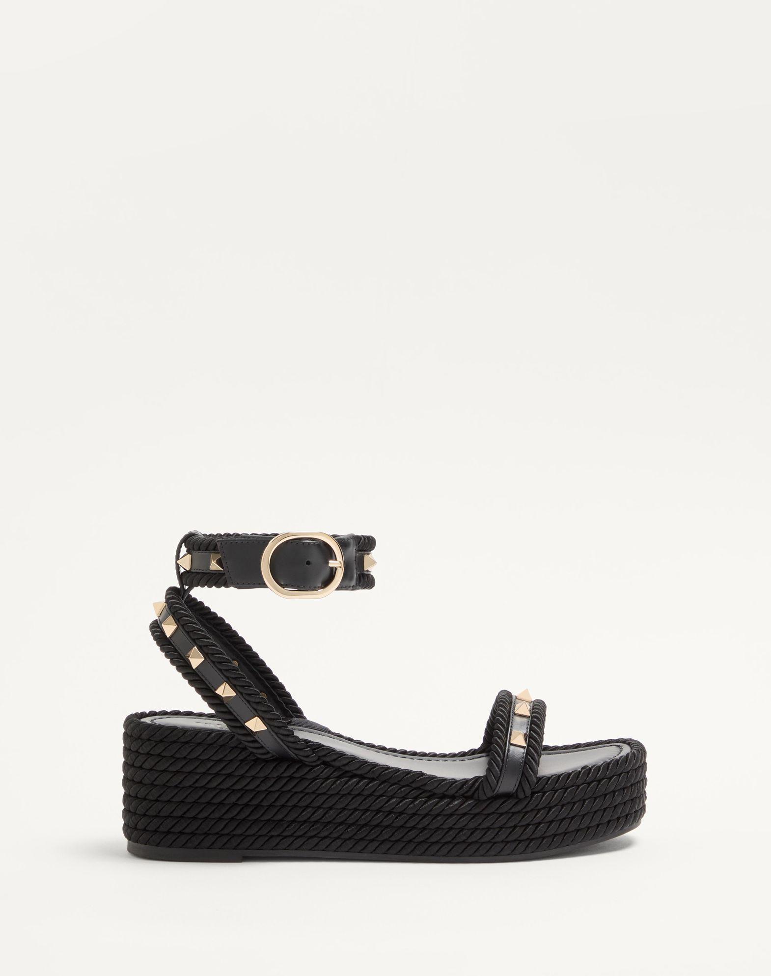 Rockstud Flatform Sandal In Calfskin 45Mm Product Image
