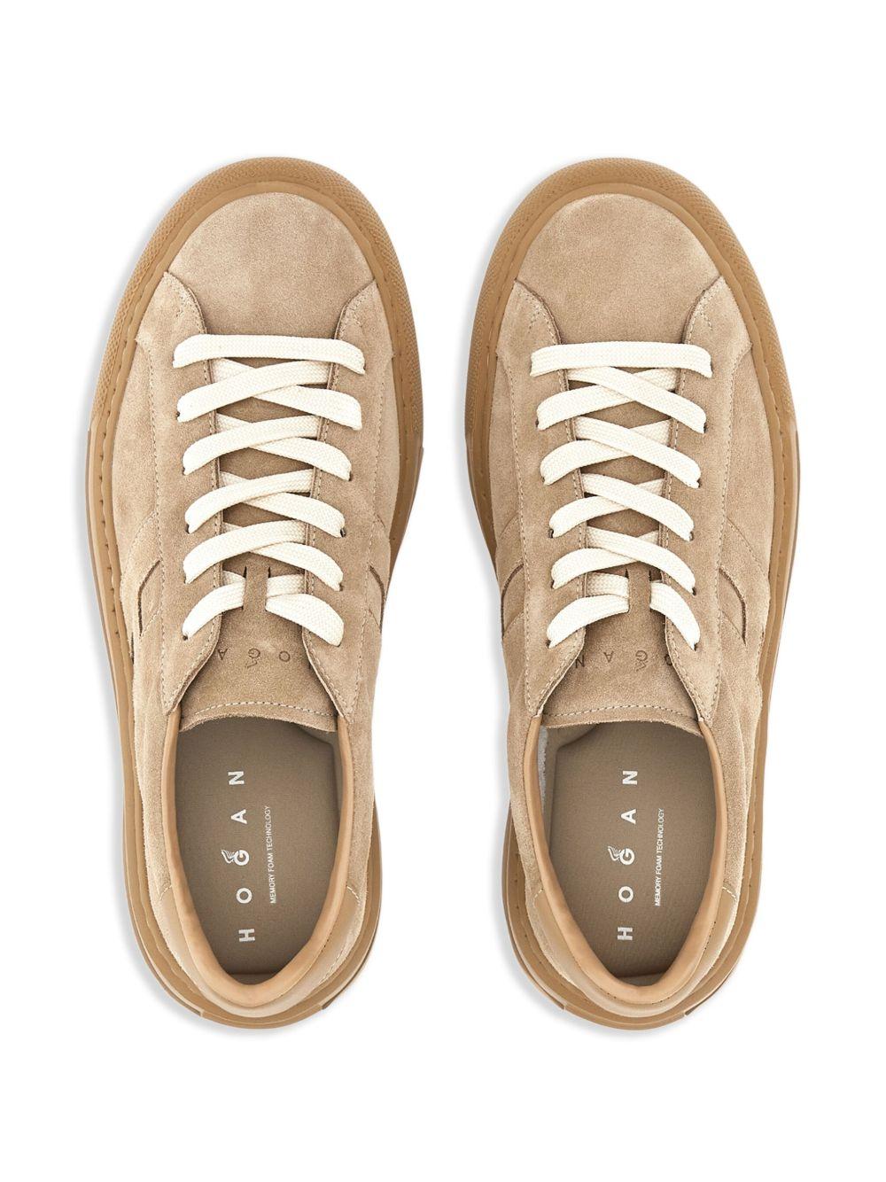 H691 sneakers Product Image