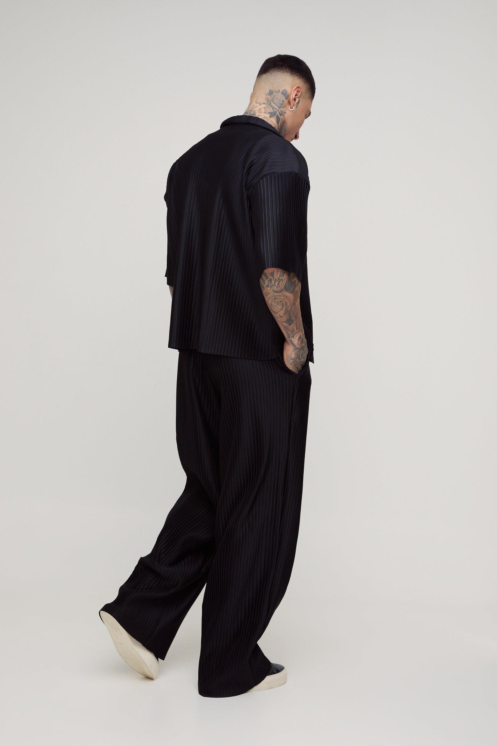 Tall Wide Leg Pleated Pants | boohooMAN USA Product Image