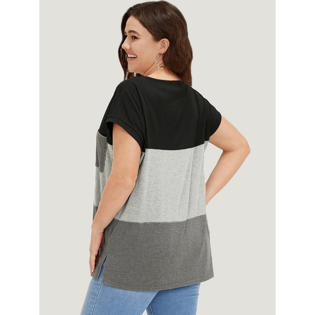 Plus Size Colorblock Contrast Patched Pocket Batwing Sleeve T-shirt Gray Women Casual Contrast Colorblock Round Neck Dailywear T-shirts BloomChic 30/6X Product Image
