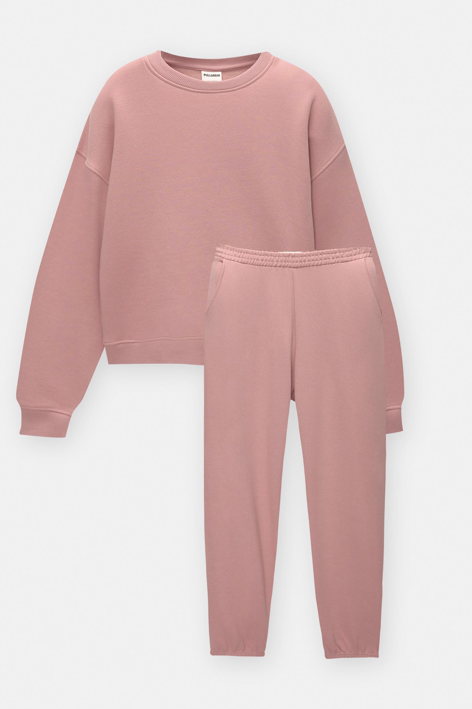 Sweatsuit set with sweatshirt and sweatpants Product Image