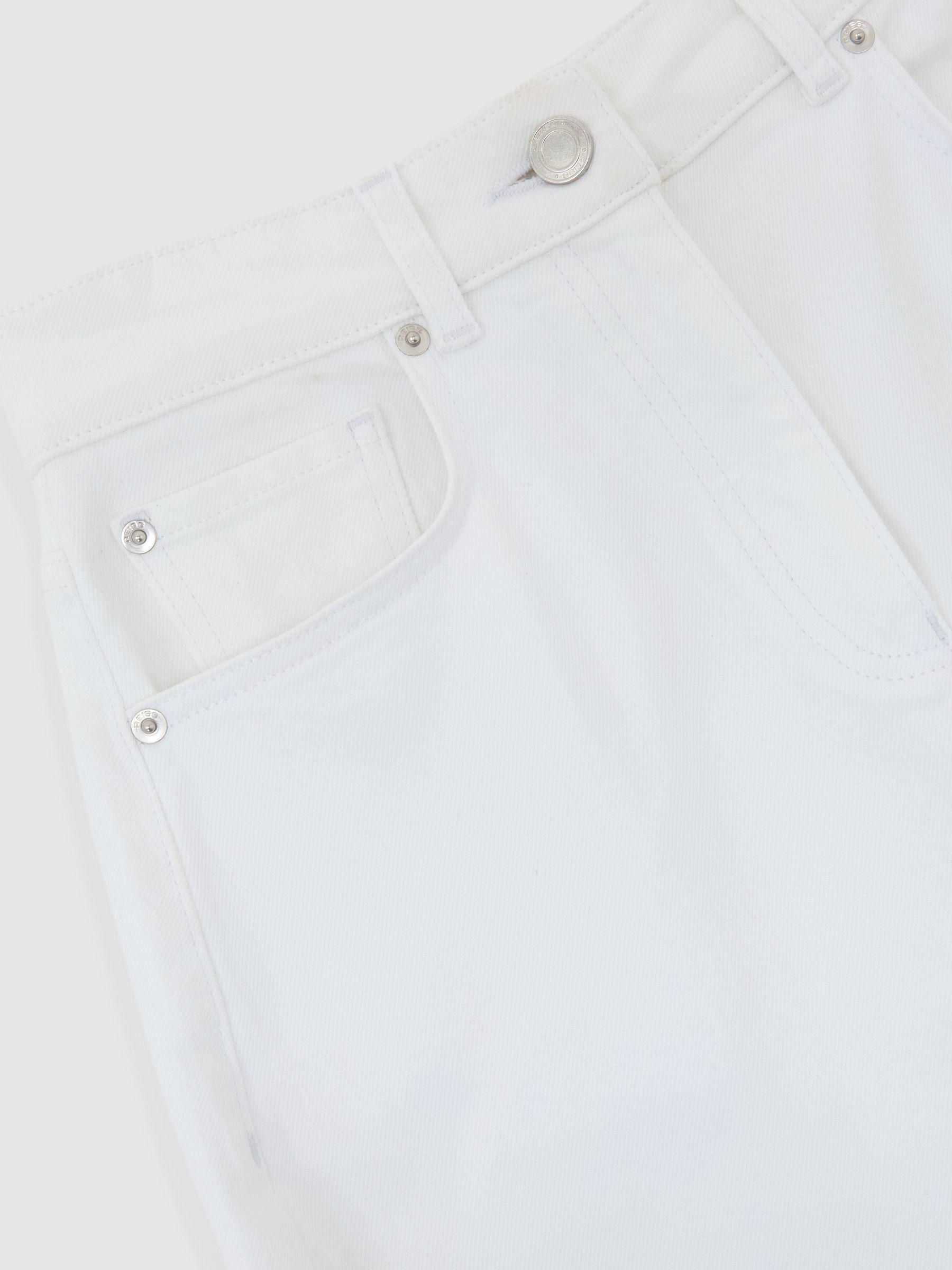 Barrel-Leg Jeans in White Product Image
