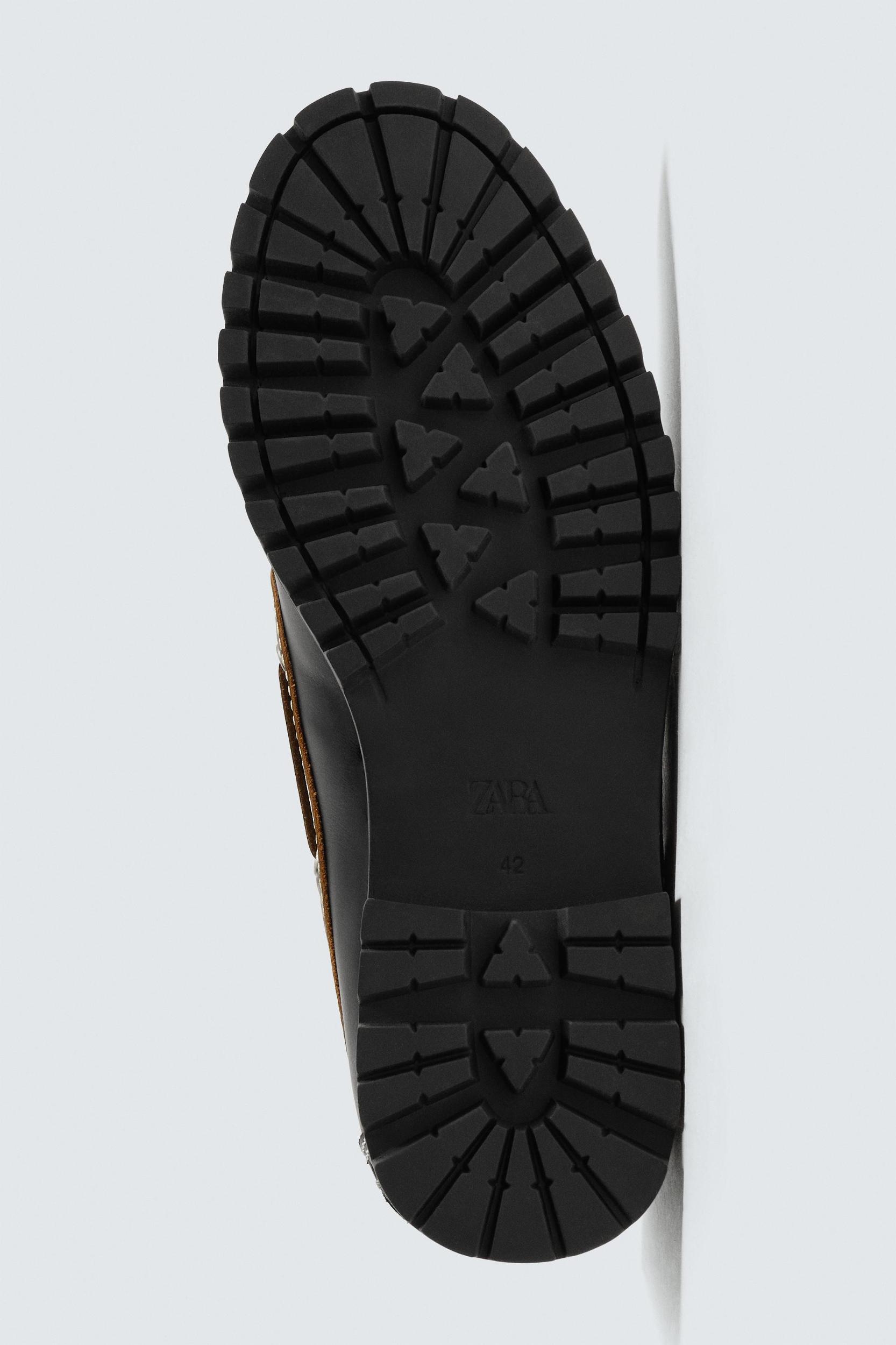 LEATHER BOAT SHOES Product Image