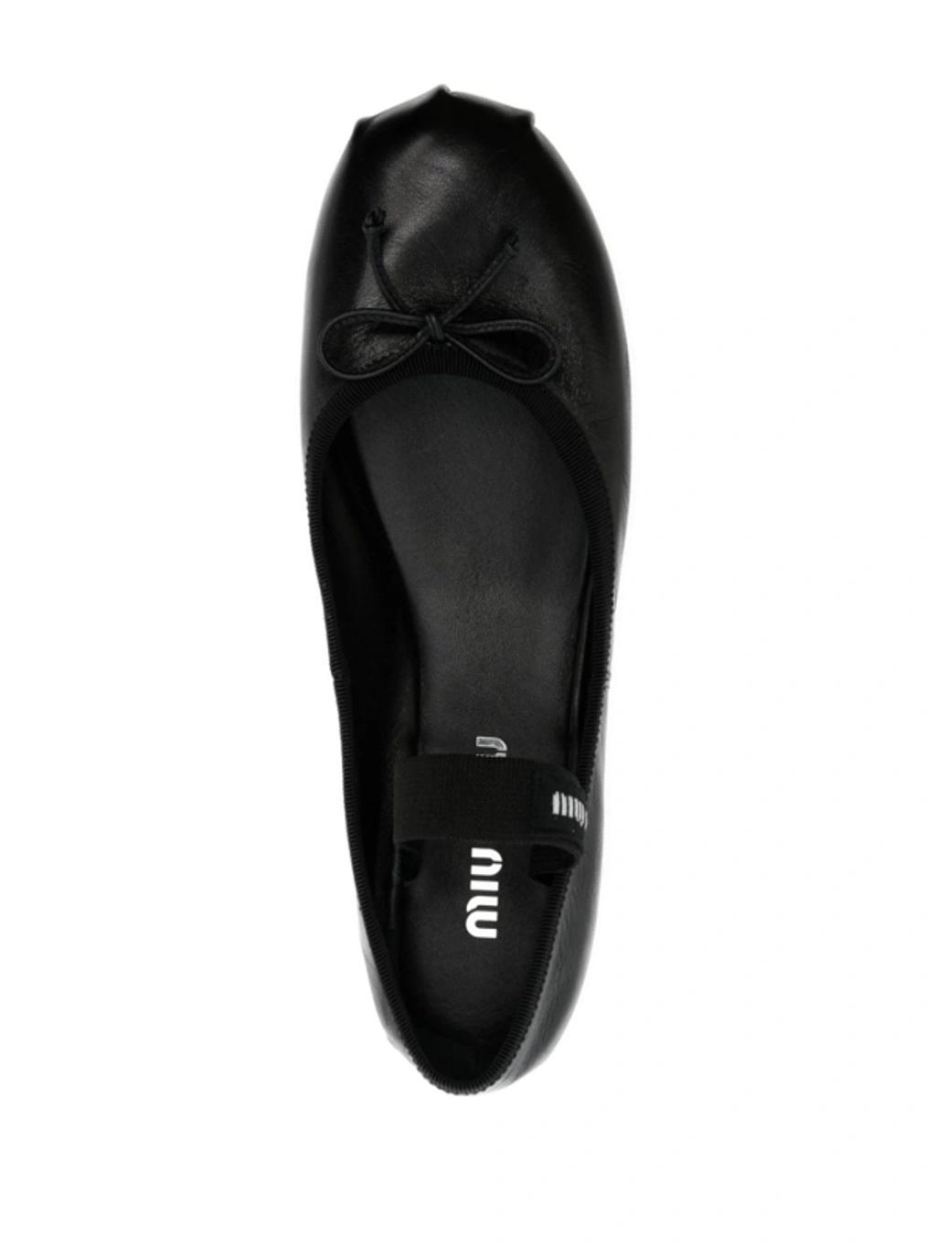 logo-strap ballerina shoes Product Image