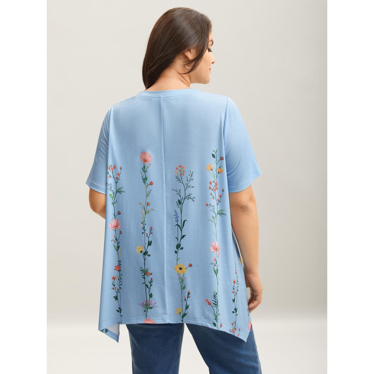 Plus Size Stretchy Hi-Low Hem Floral T-Shirt LightBlue Women Timeless Asymmetrical Natural Flowers Round Neck Loose Elegant T-shirts BloomChic 30/6X Product Image