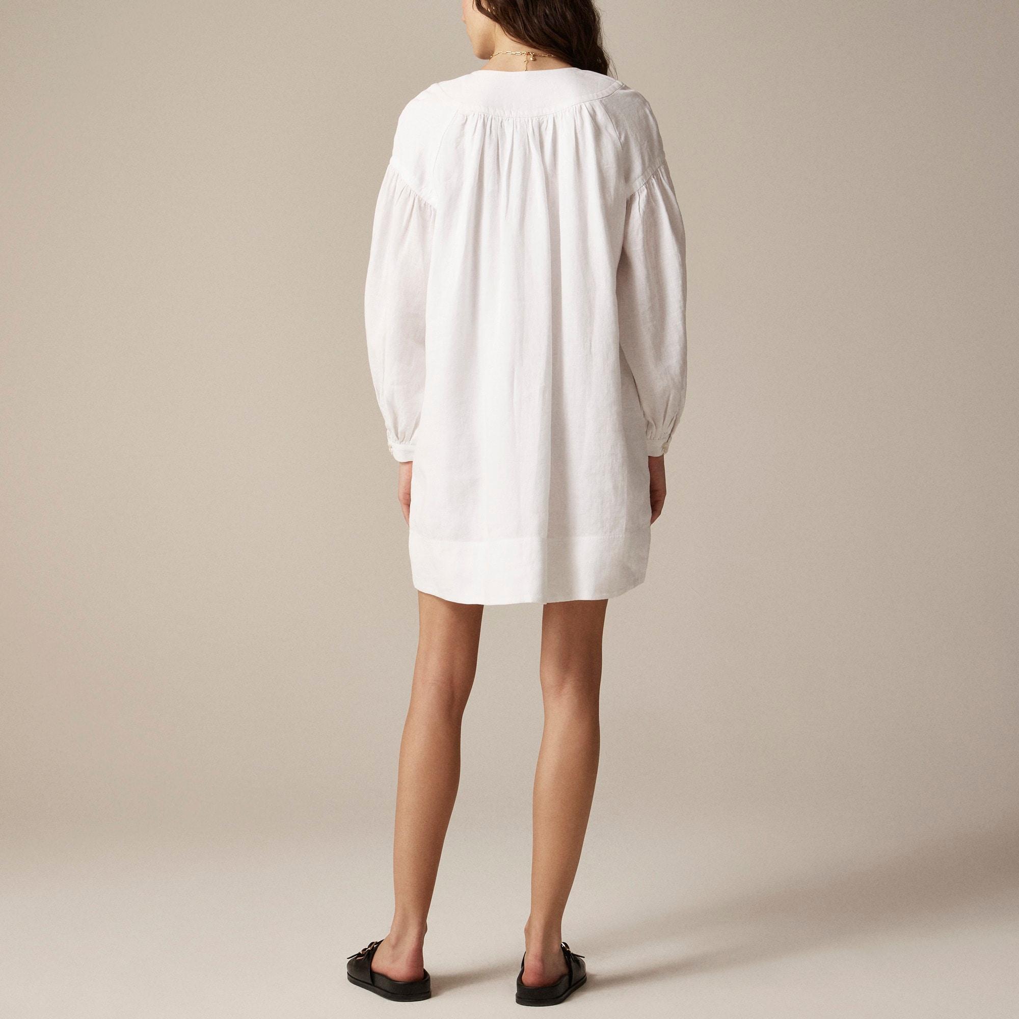 Gathered popover dress in linen Product Image
