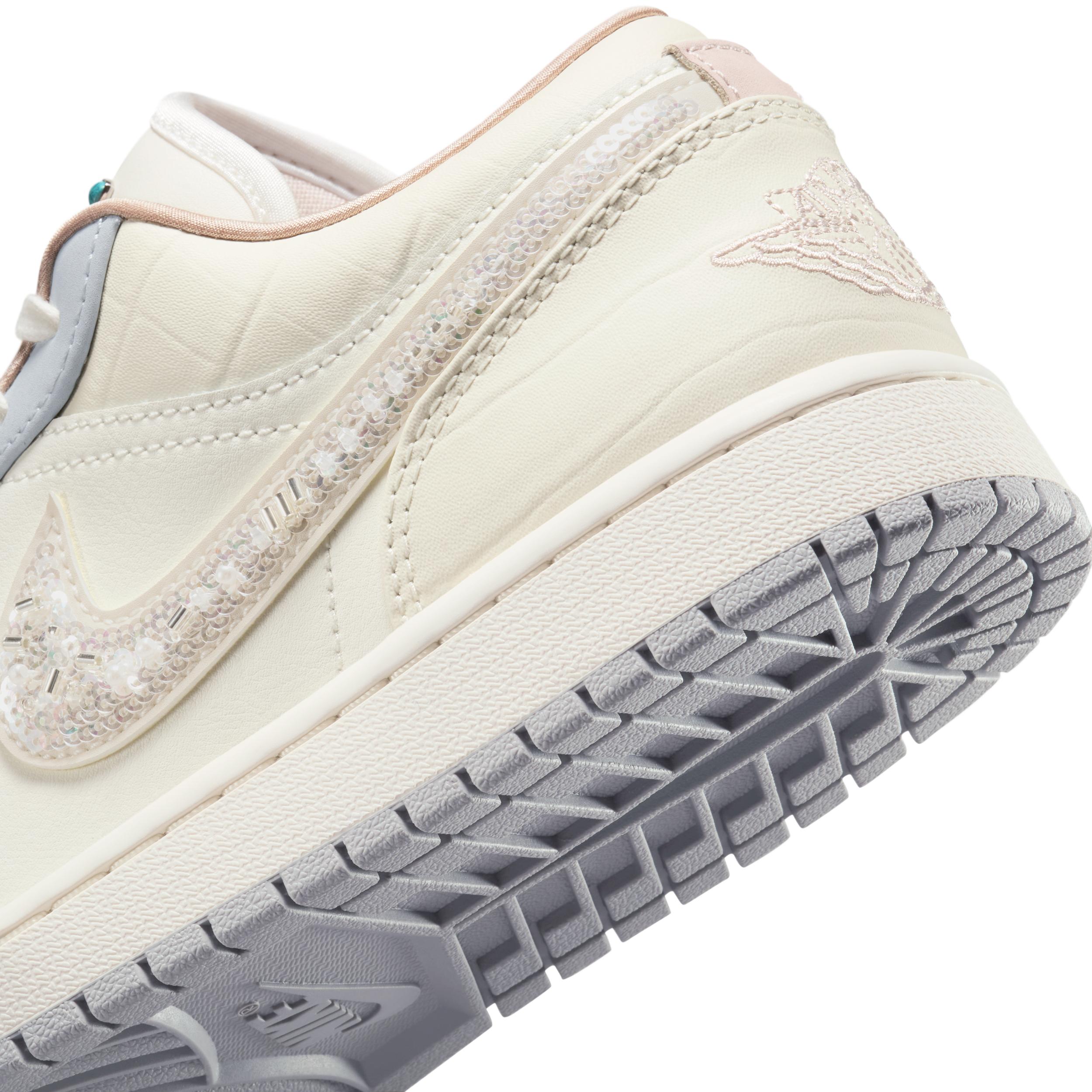 Womens Air Jordan 1 Low Shoes | IH7323-100 Product Image