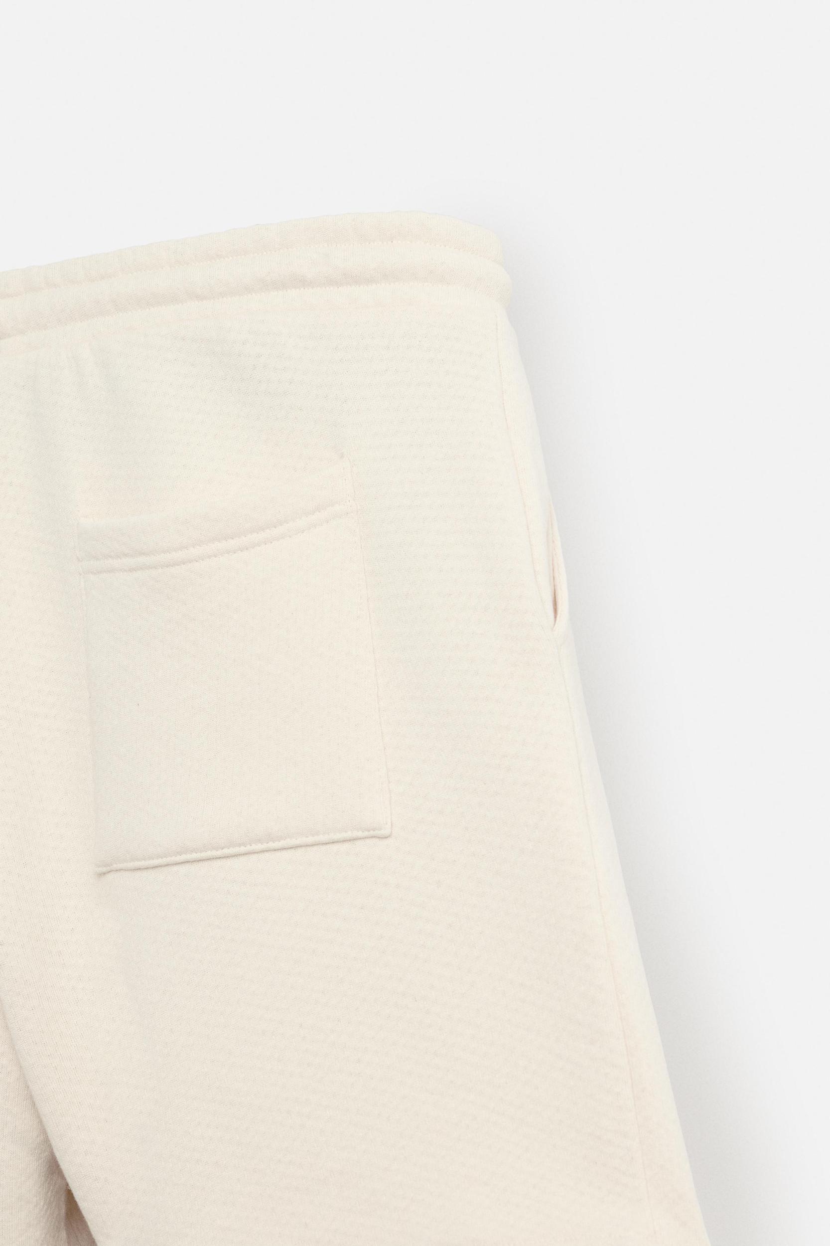 RELAXED FIT JOGGER SHORTS Product Image