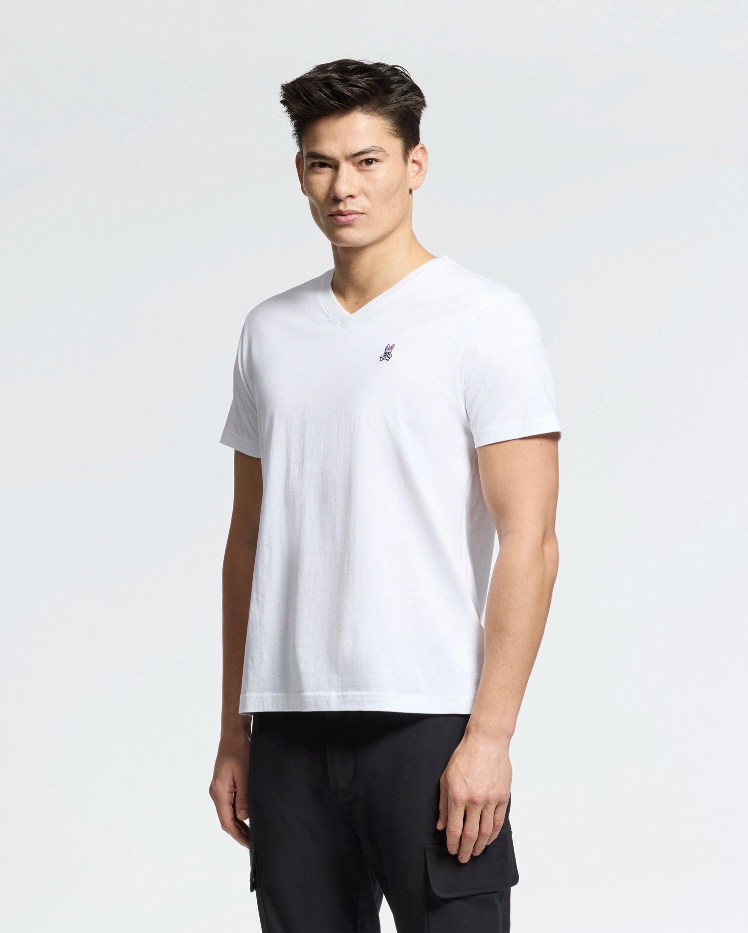 MENS CLASSIC V NECK TEE - B6U100ARPC Male Product Image