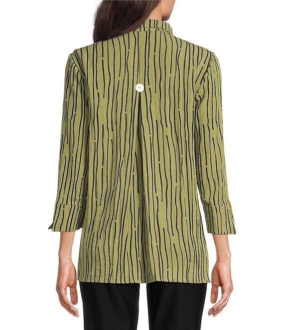 Ali Miles Crinkle Woven Abstract Stripe Wire Collar 3/4 Sleeve Button Front Tunic Product Image