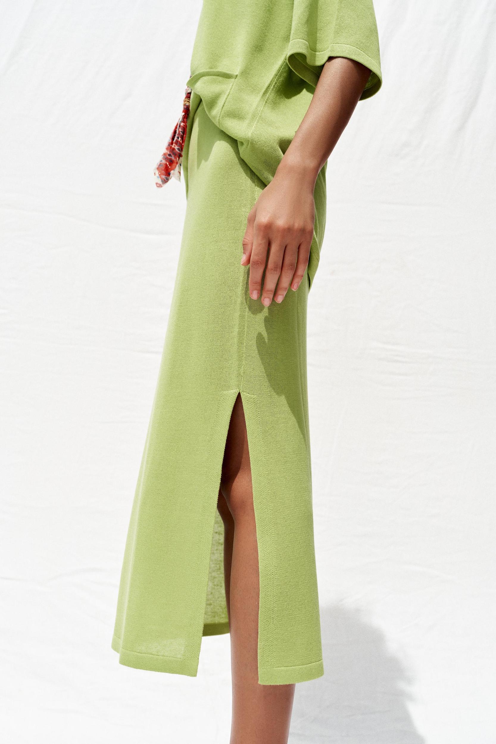 KNIT MIDI SKIRT Product Image