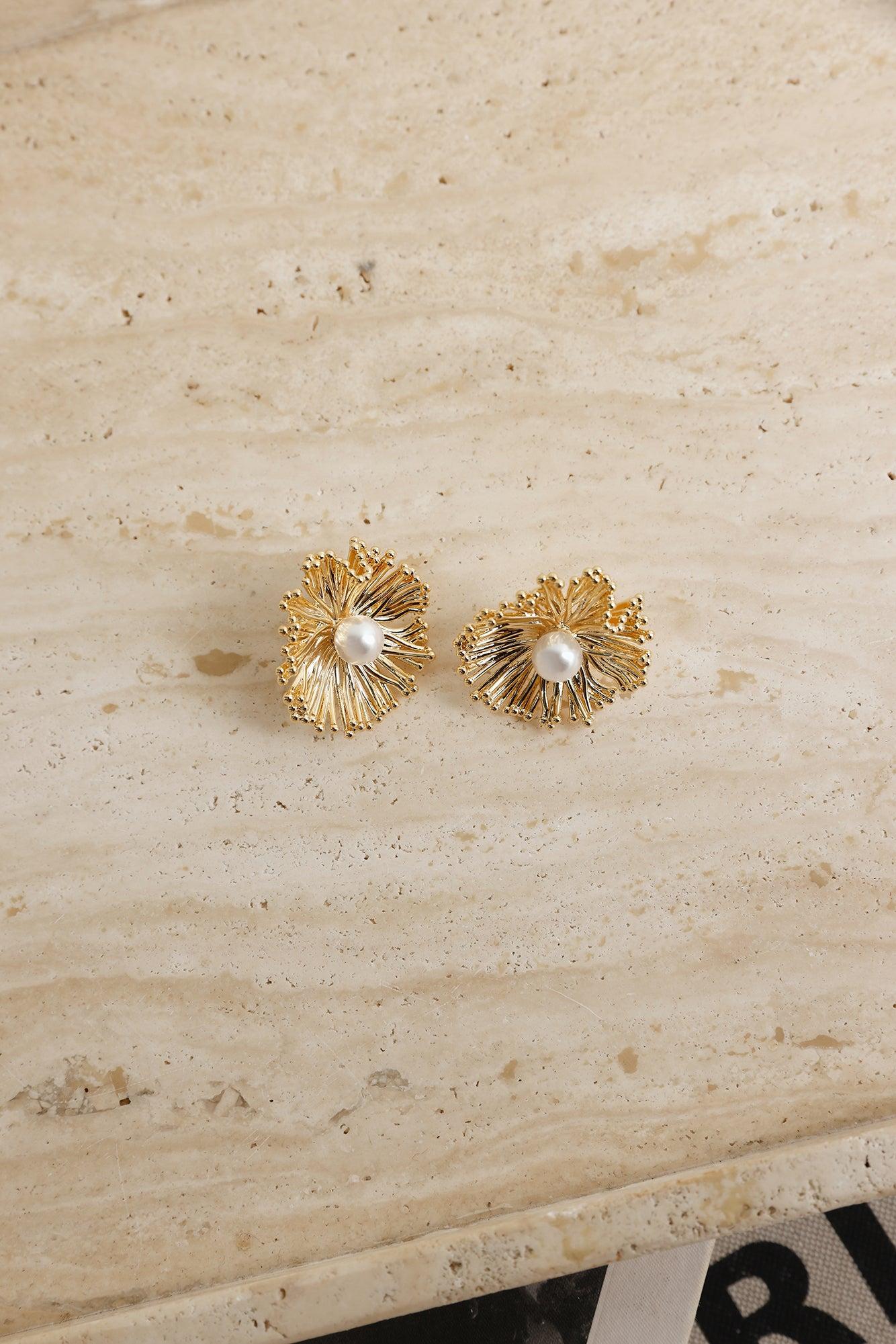 Fresh Jasmine Earrings Gold Product Image