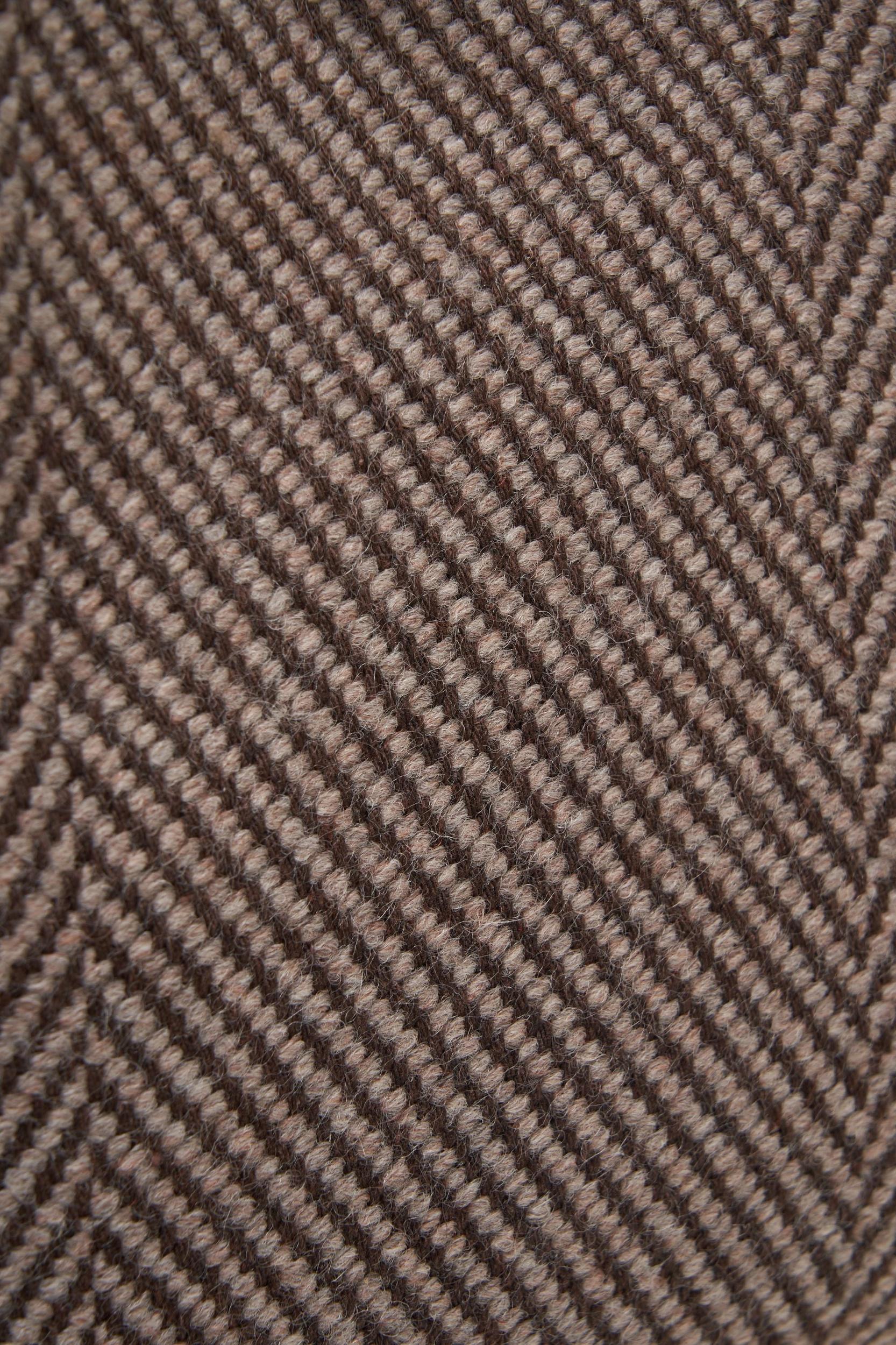 Quilted down vest Product Image