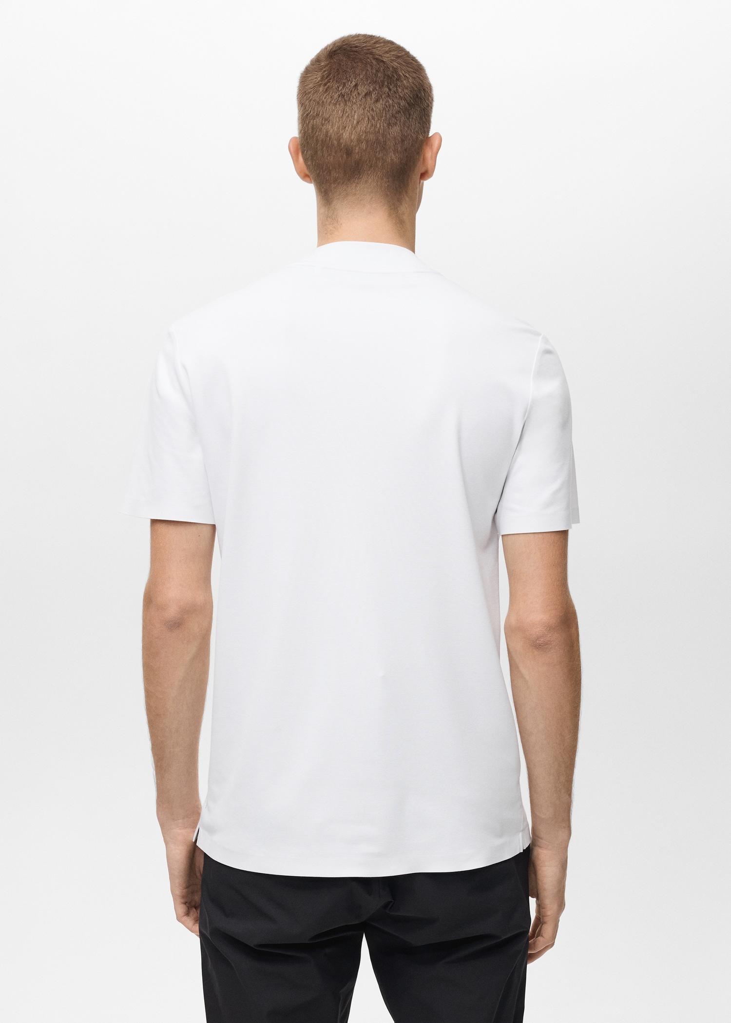 COOLMAX® slim fit t-shirt - Men | MANGO USA Product Image