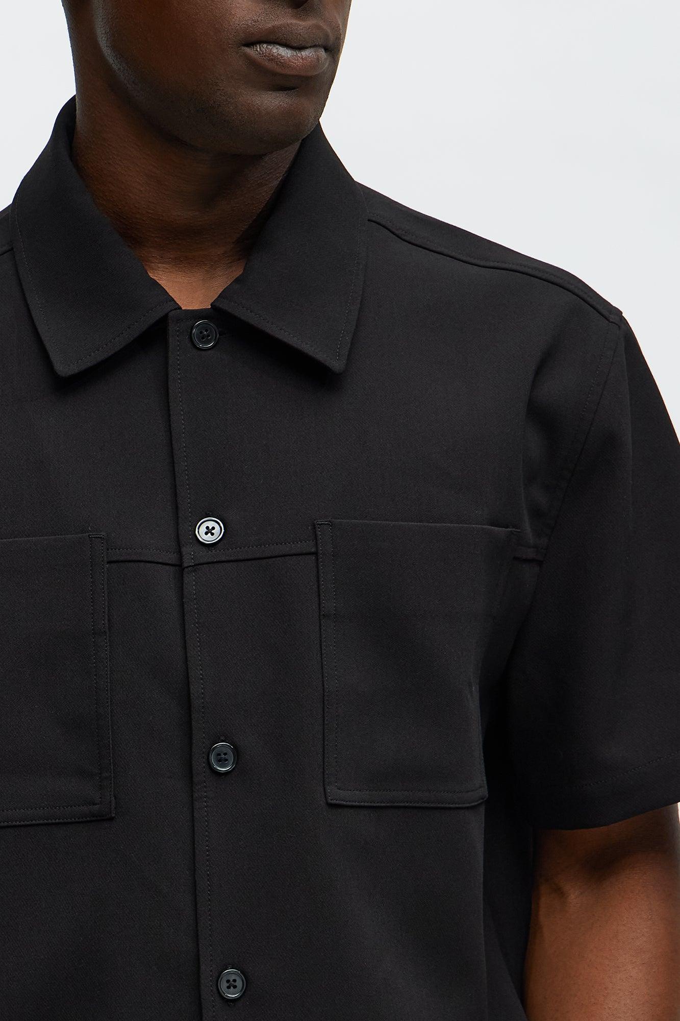 Cropped Ronan Weekender Button Up Shirt - Black Male Product Image