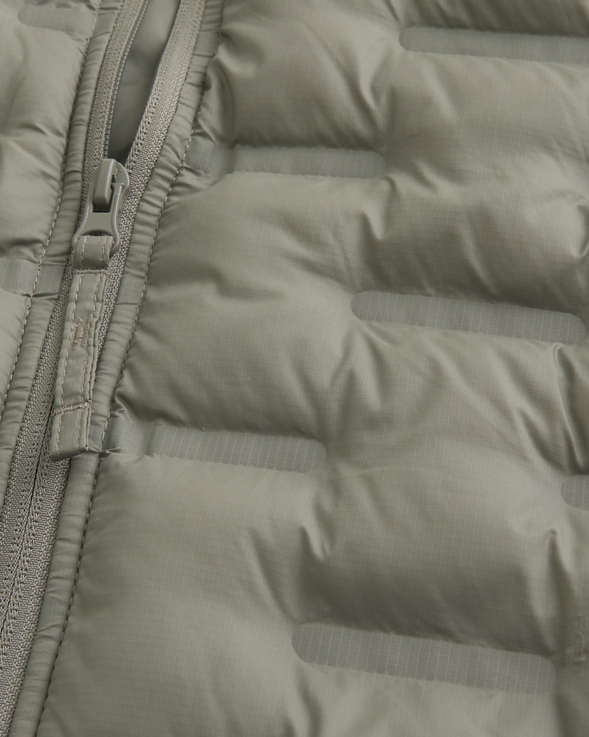 Mid-Weight Hooded Puffer Jacket Product Image