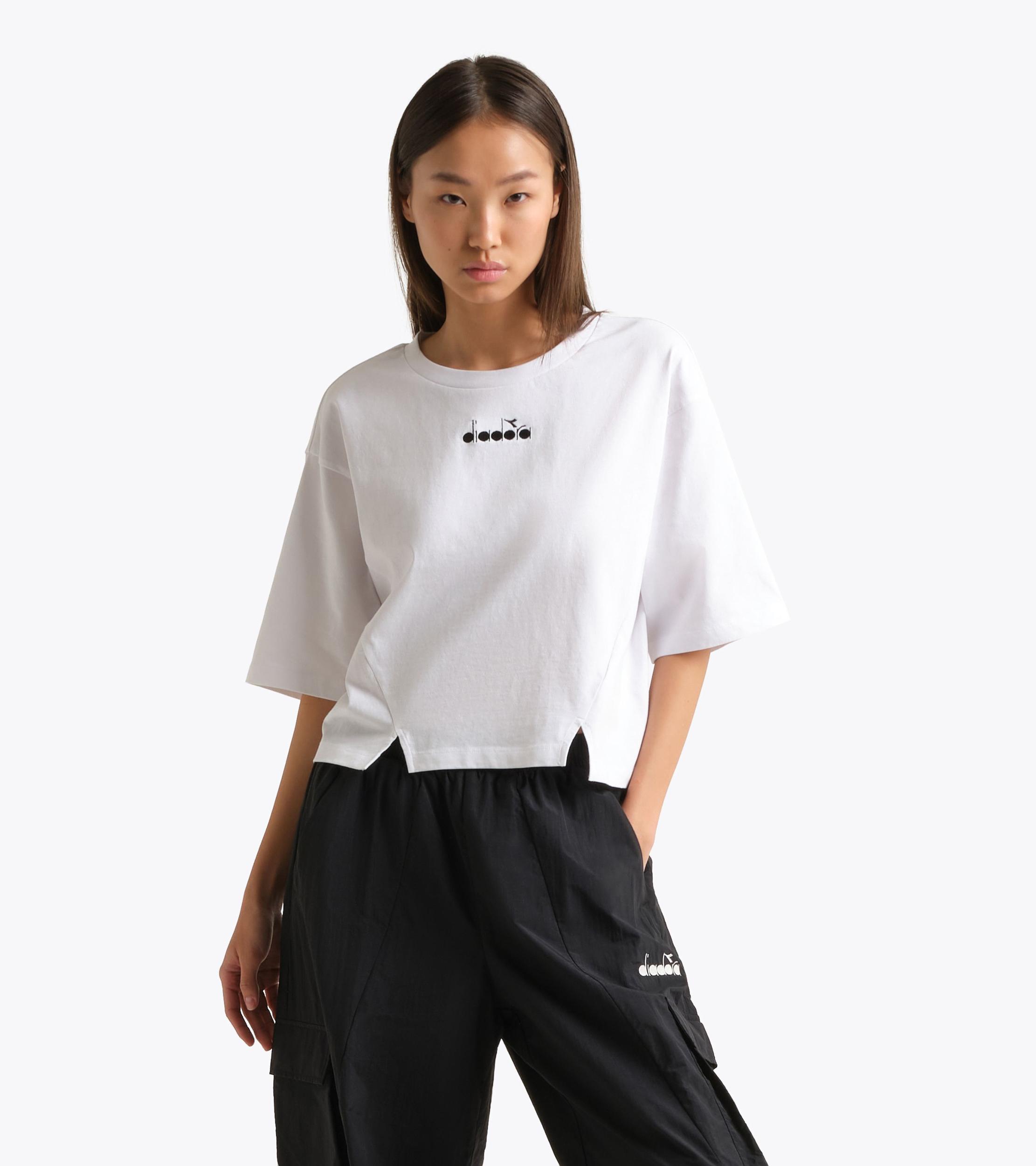 L. T-SHIRT SS LOGO Product Image