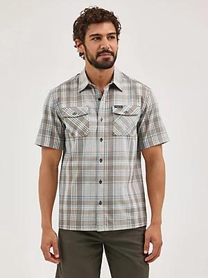 Men's Evergreen Short Sleeve Utility Shirt | Men's SHIRTS | Wrangler® Product Image