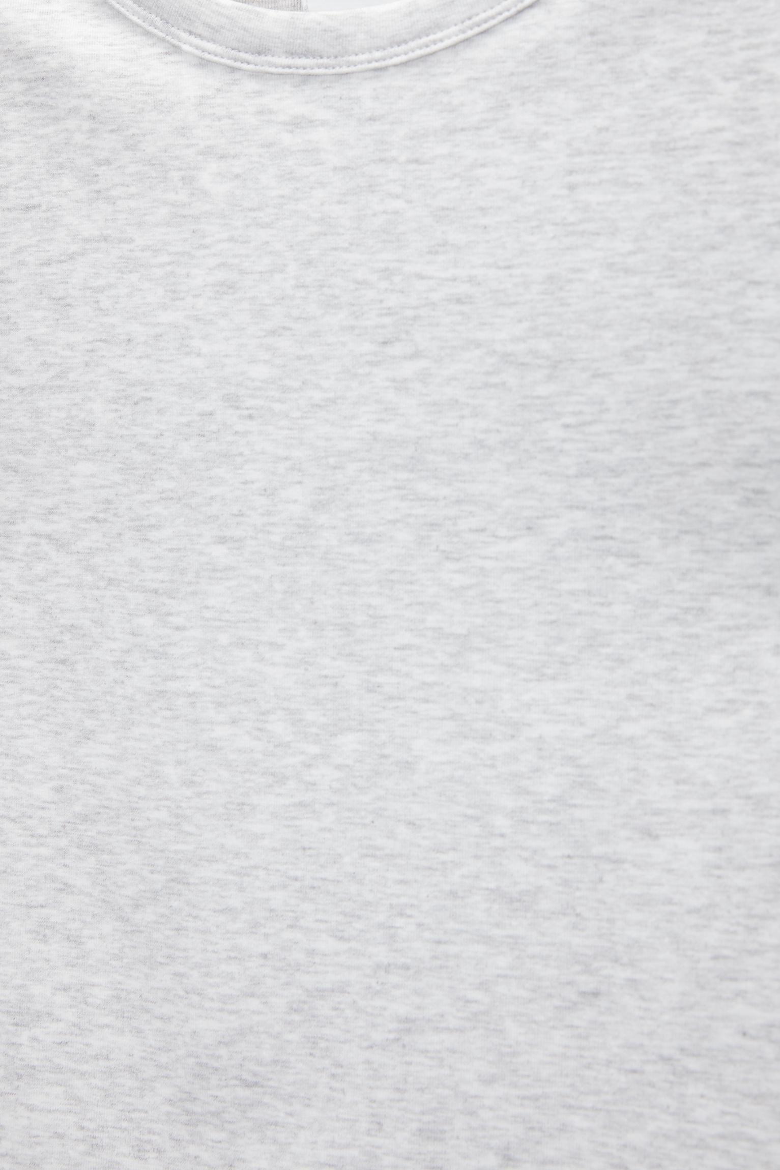 Basic fitted T-shirt Product Image