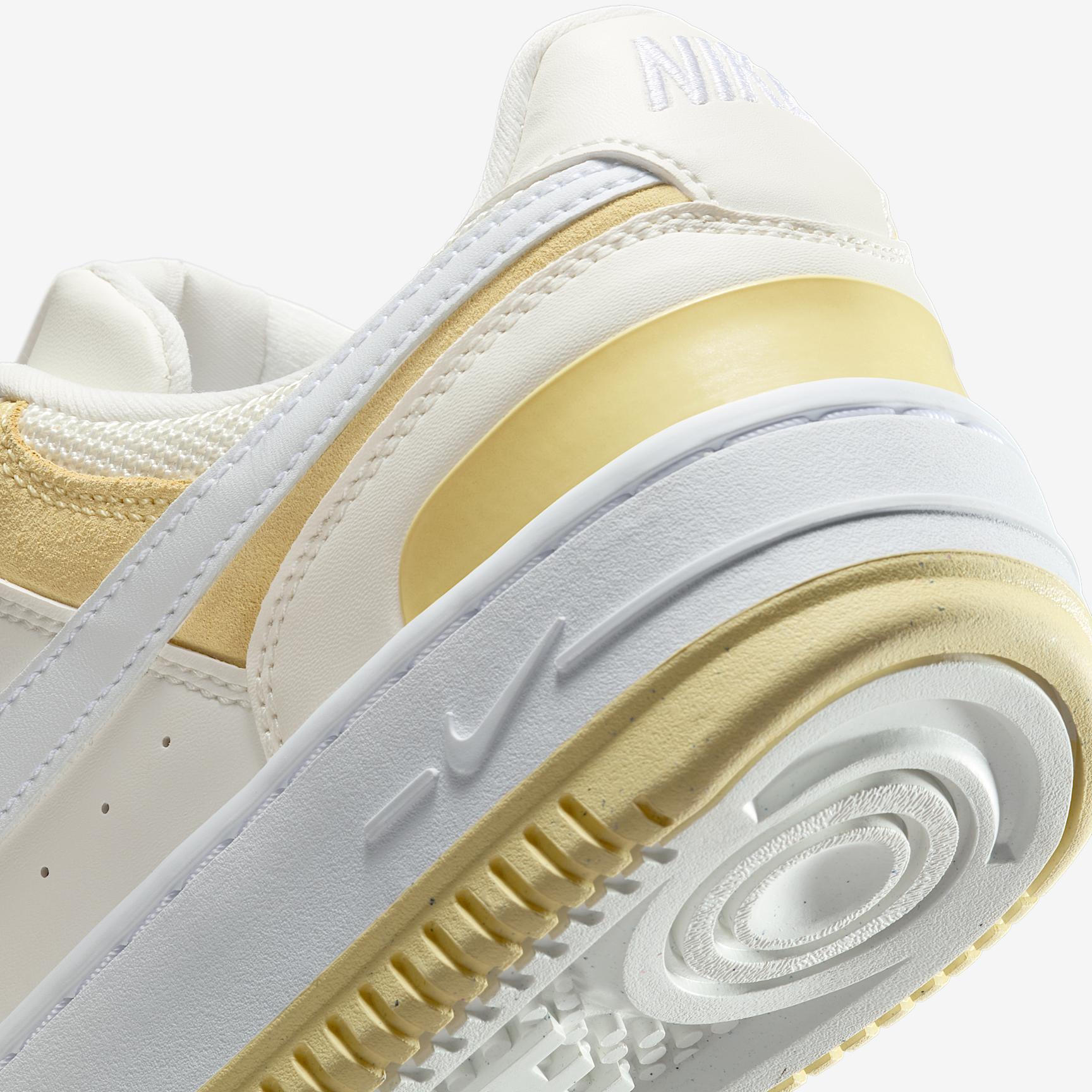 Nike Women's Gamma Force Shoes Product Image