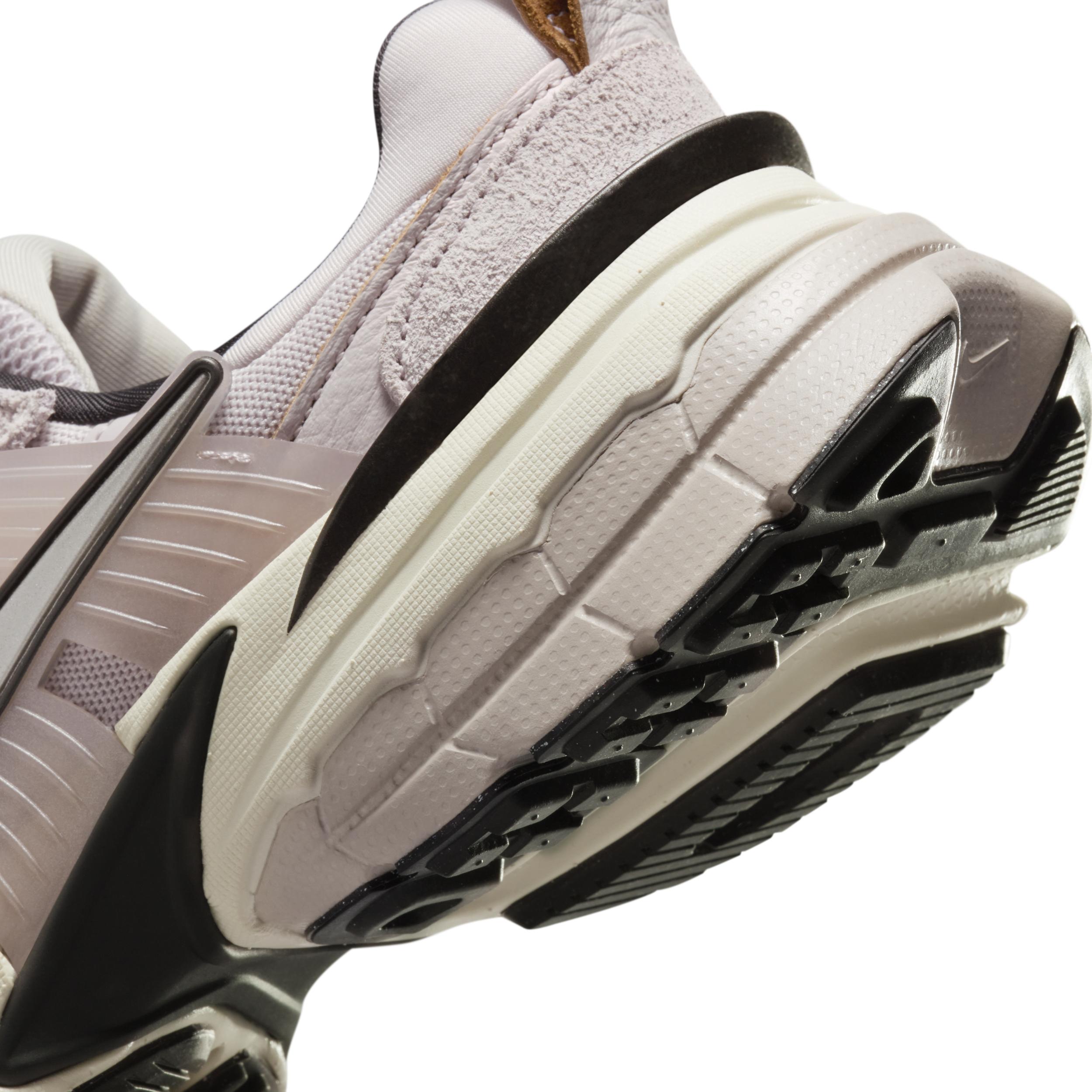 Nike Womens V2K Run Shoes | FN6703-001 Product Image