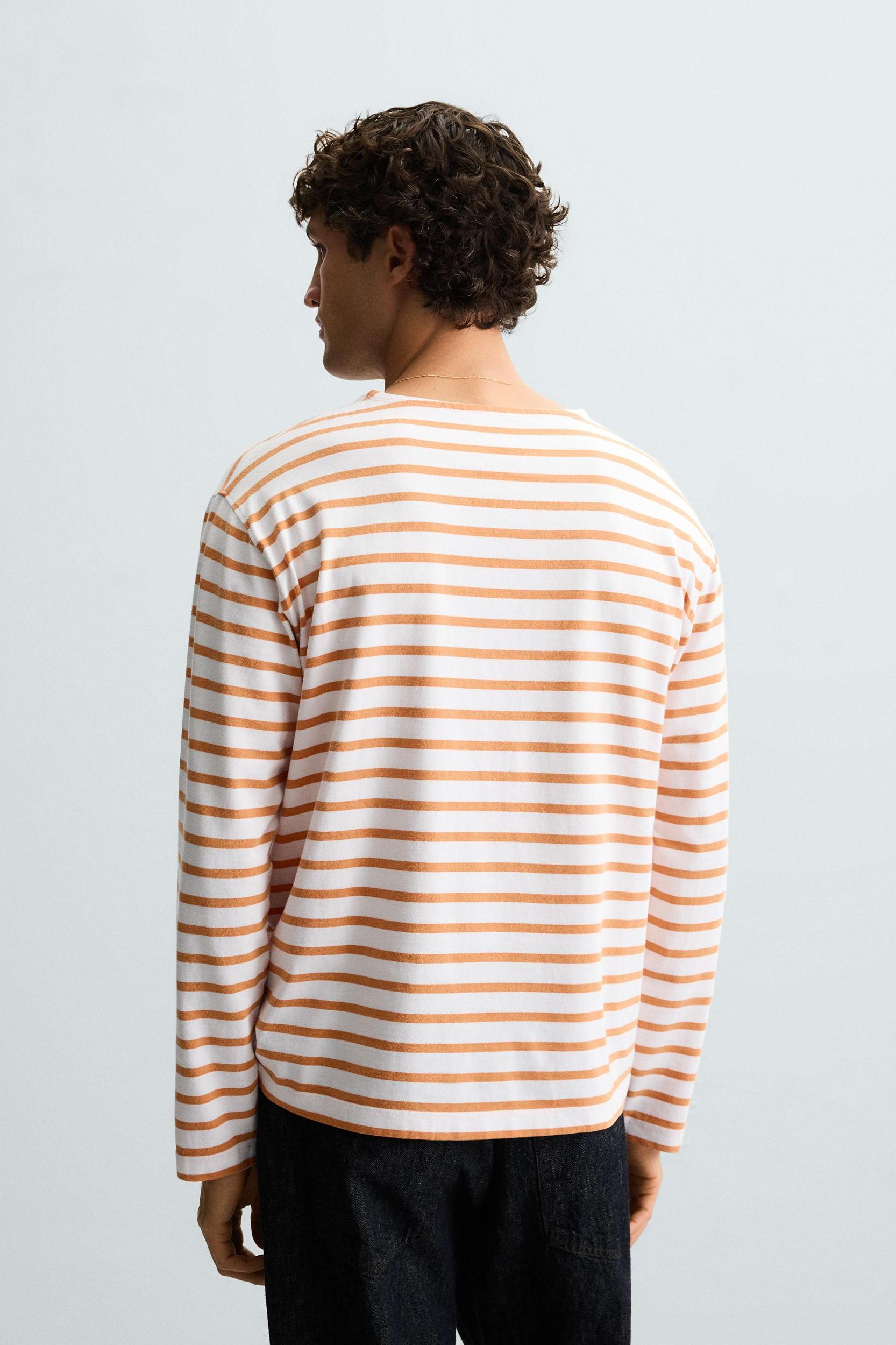JACQUARD STRIPE T-SHIRT Product Image