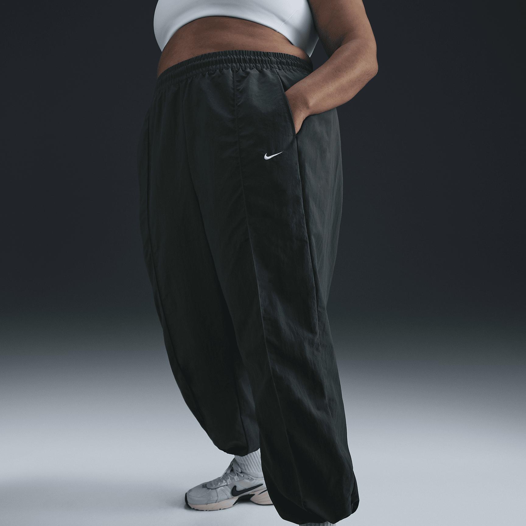 Nike Sportswear Everything Wovens Women's Mid-Rise Open-Hem Pants (Plus Size) Product Image